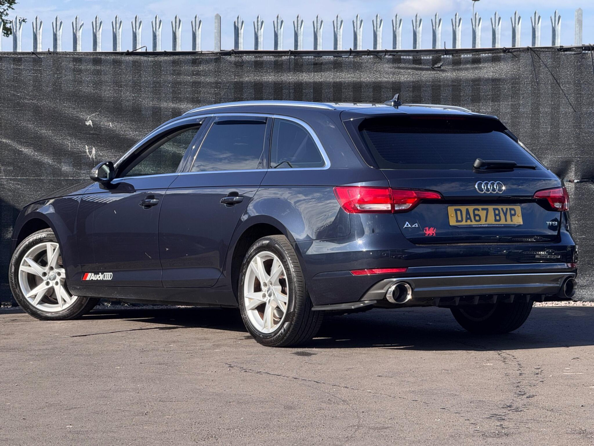 2017 Audi A4 Avant image 16