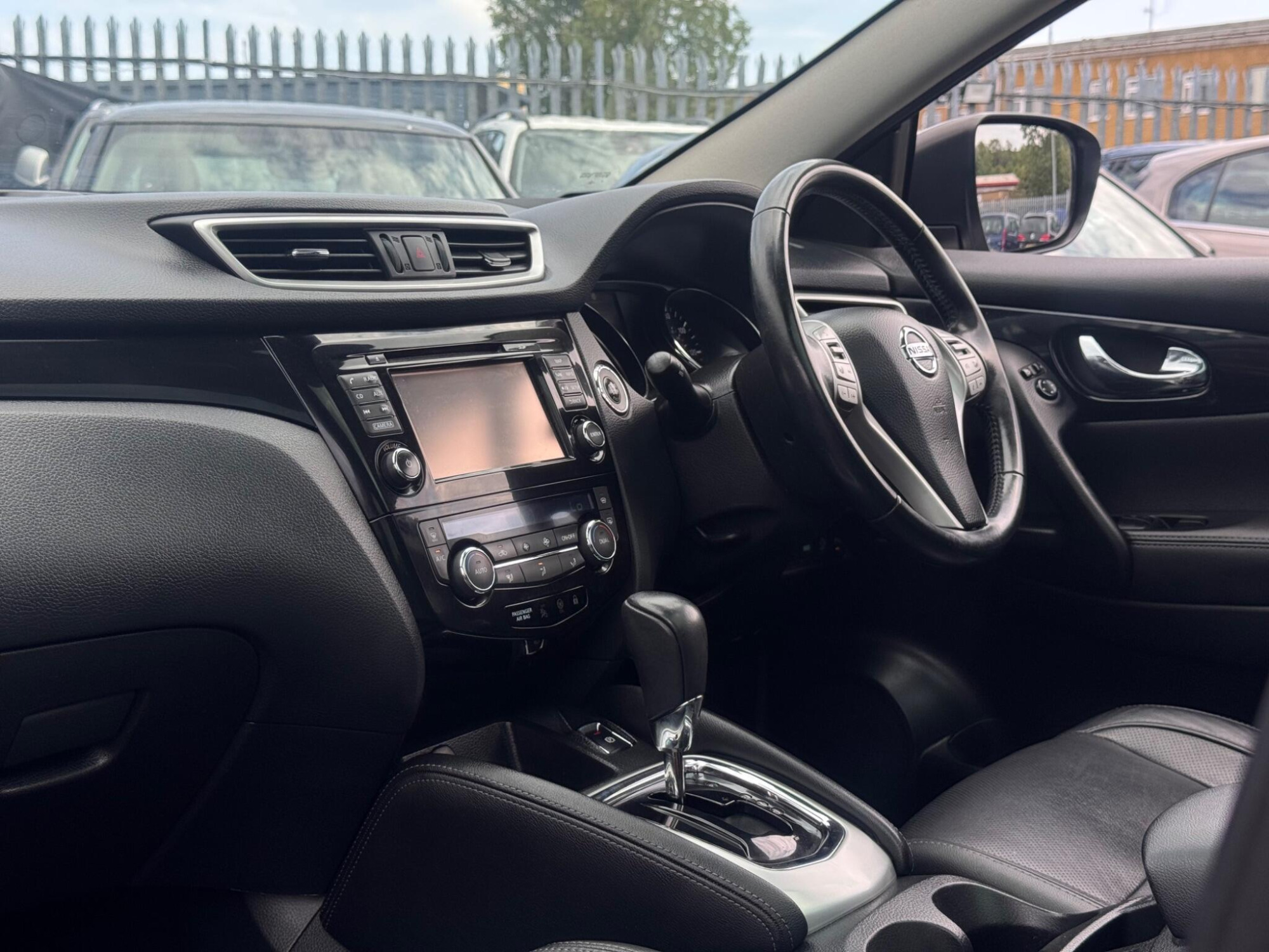 2016 Nissan Qashqai image 18