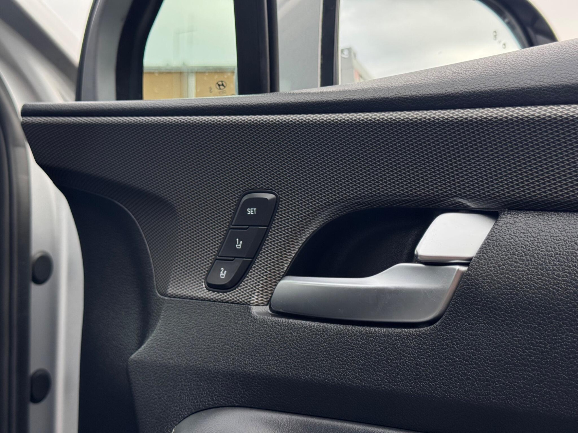 2019 Hyundai Santa Fe image 37