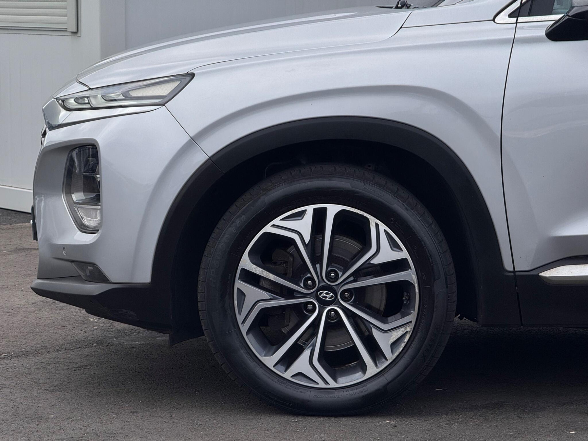 2019 Hyundai Santa Fe image 17
