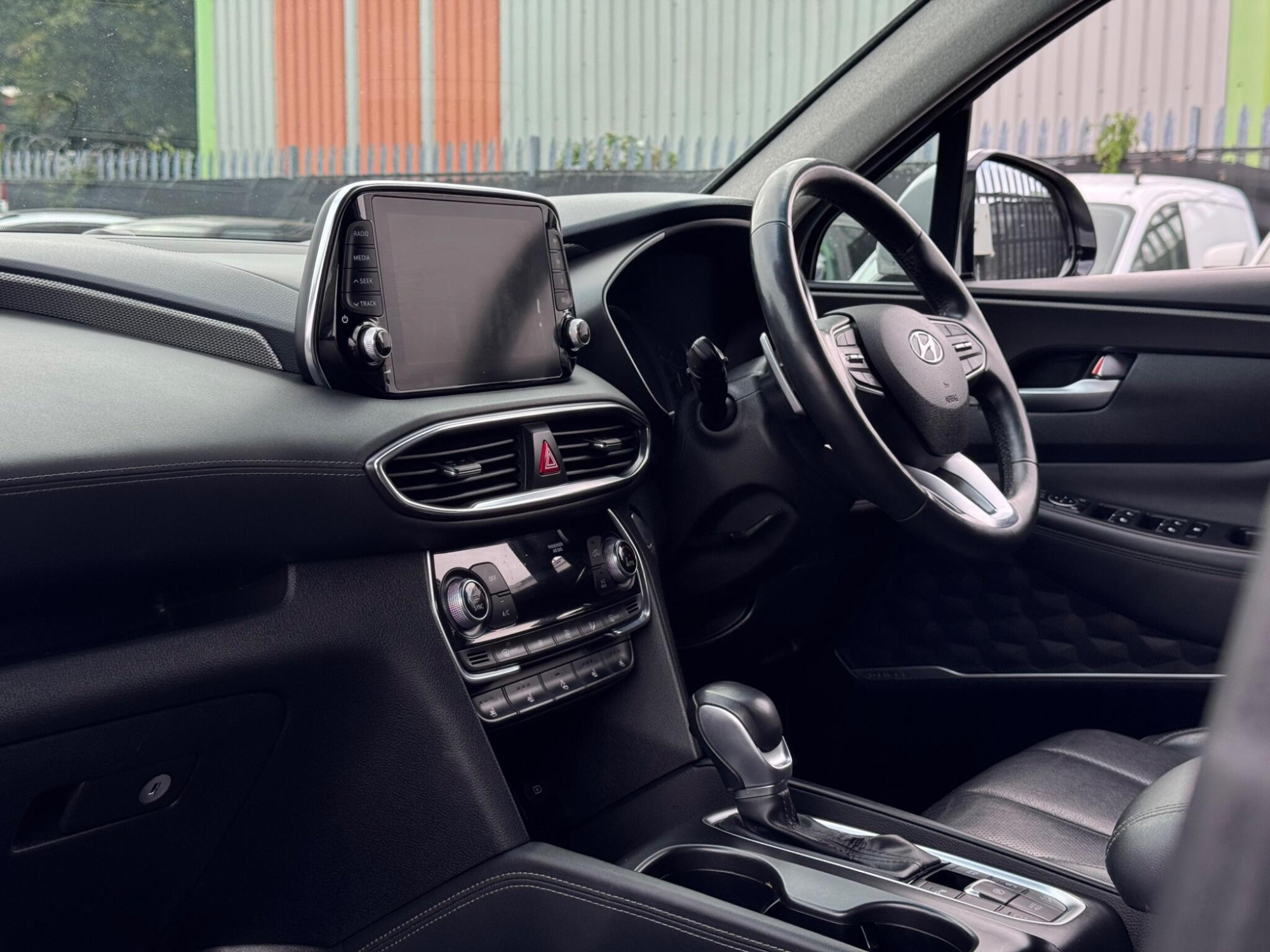 2019 Hyundai Santa Fe image 4