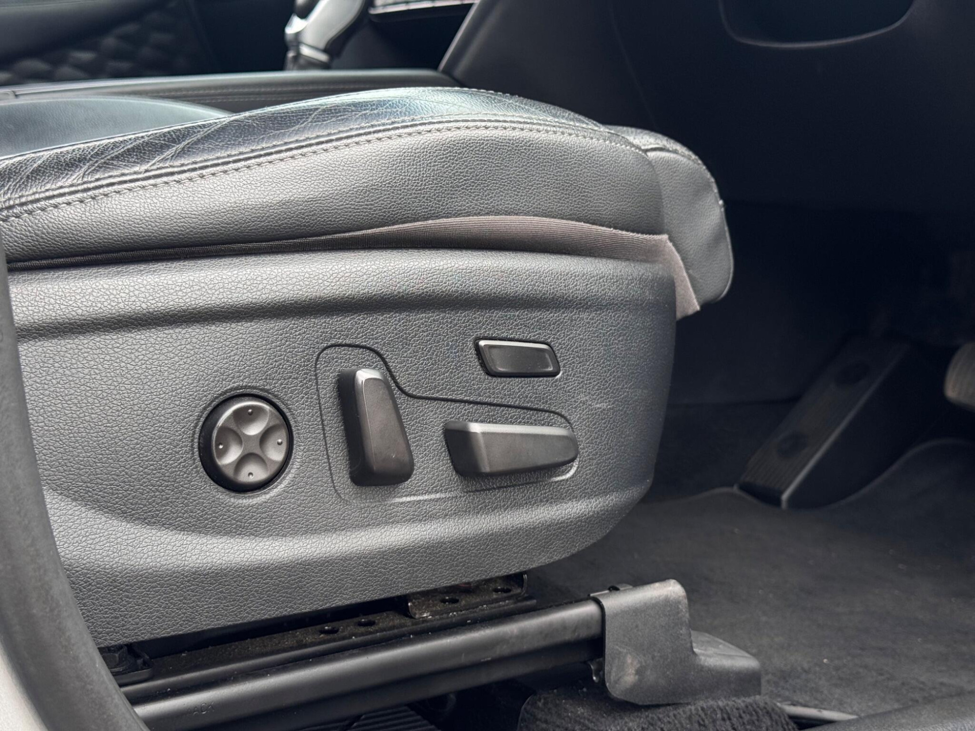 2019 Hyundai Santa Fe image 25