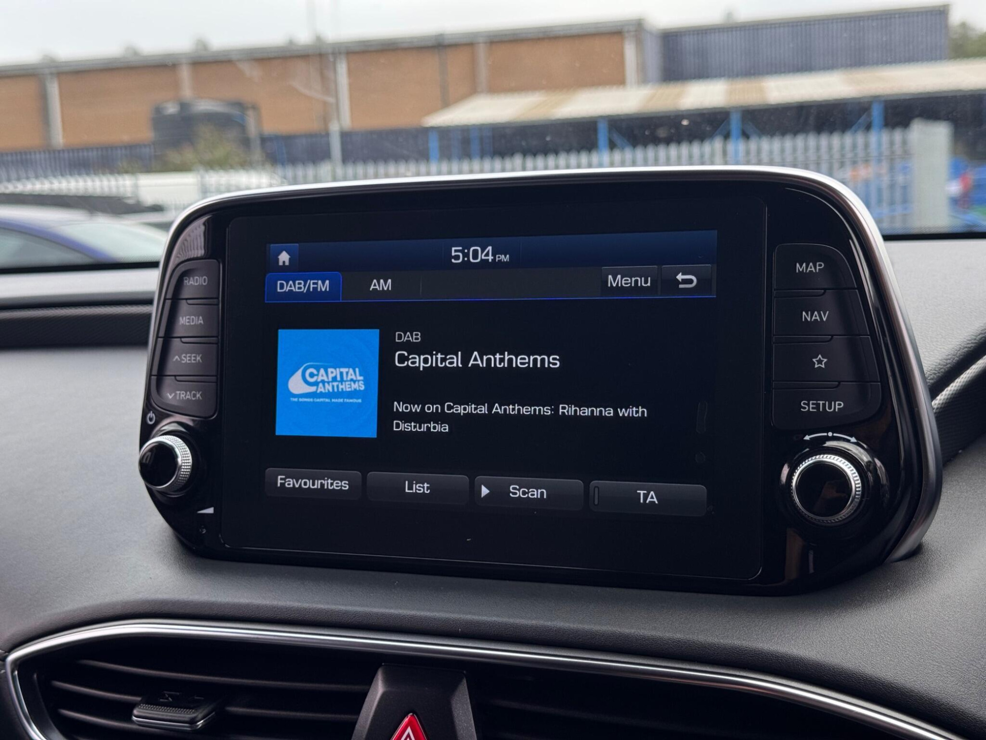 2019 Hyundai Santa Fe image 28