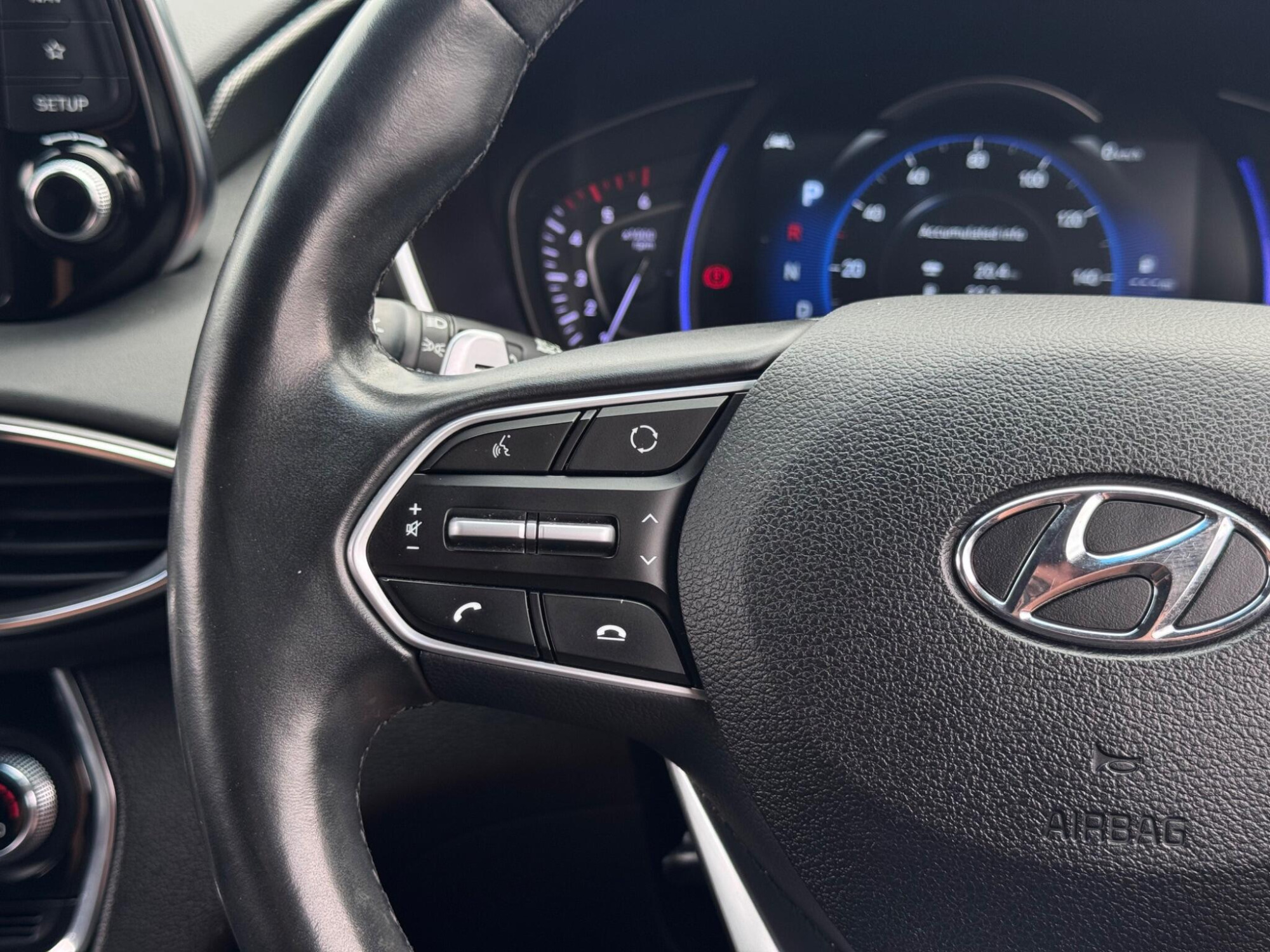 2019 Hyundai Santa Fe image 32
