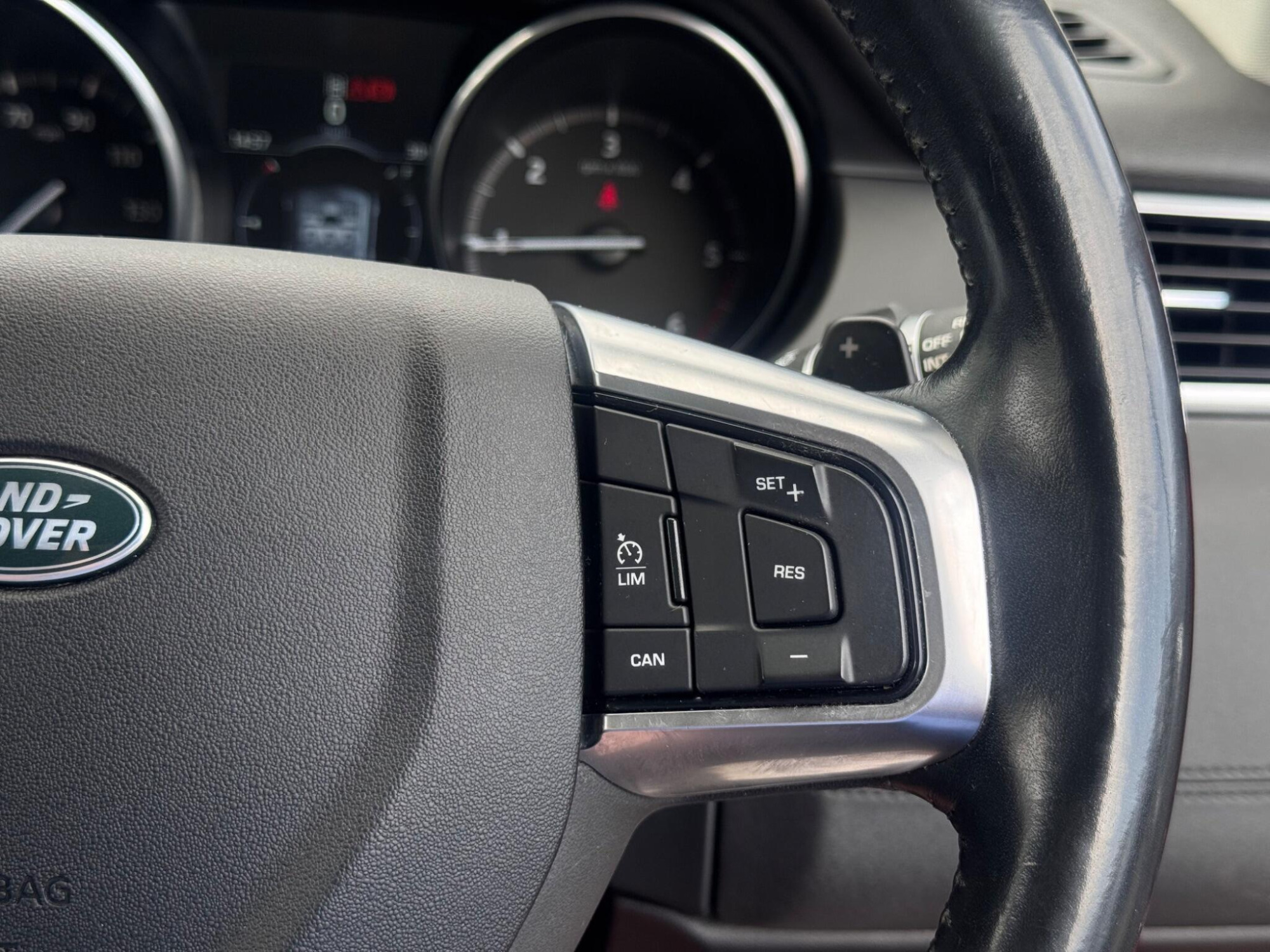 2017 Land Rover Discovery Sport image 20