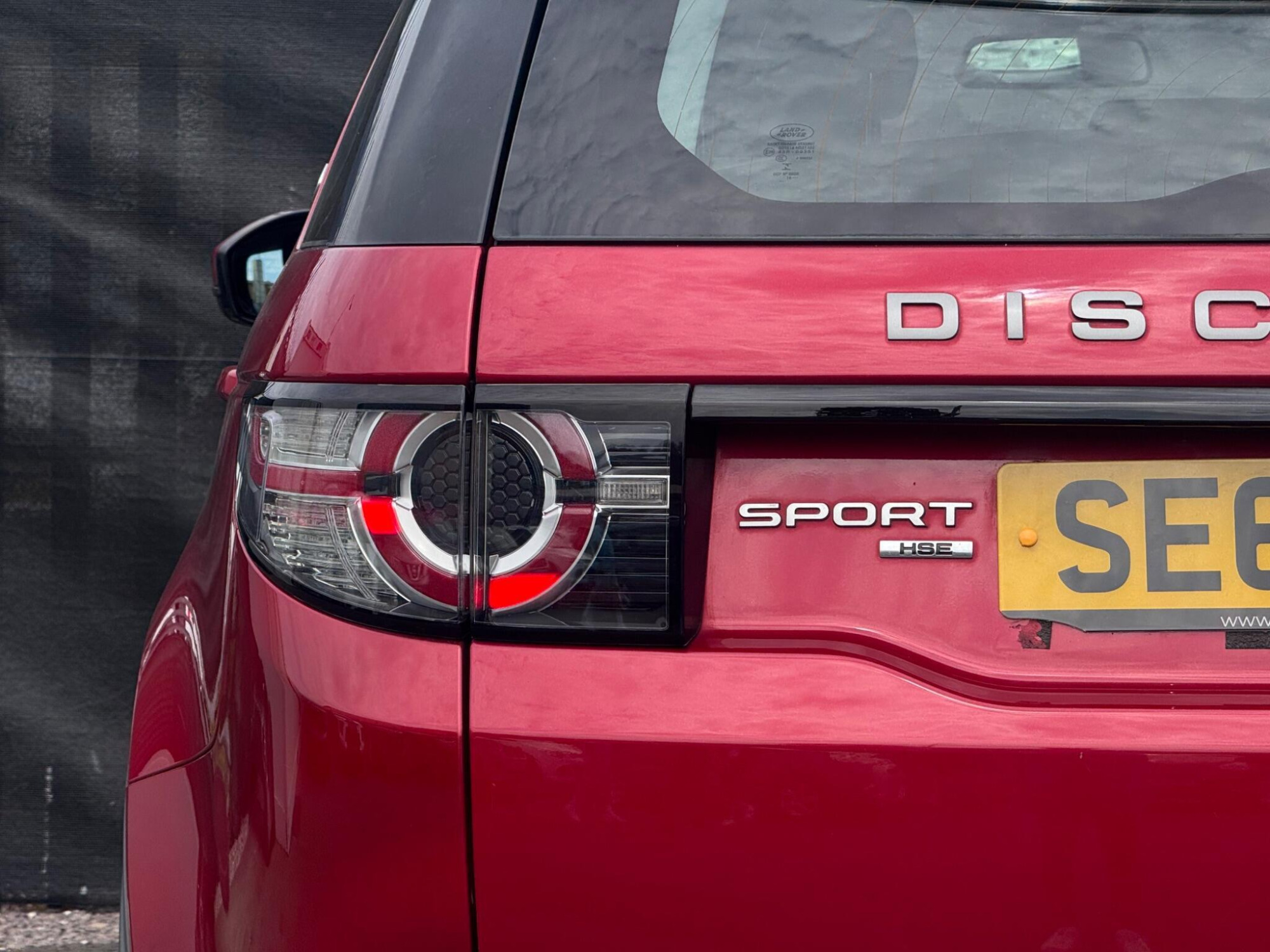 2017 Land Rover Discovery Sport image 18