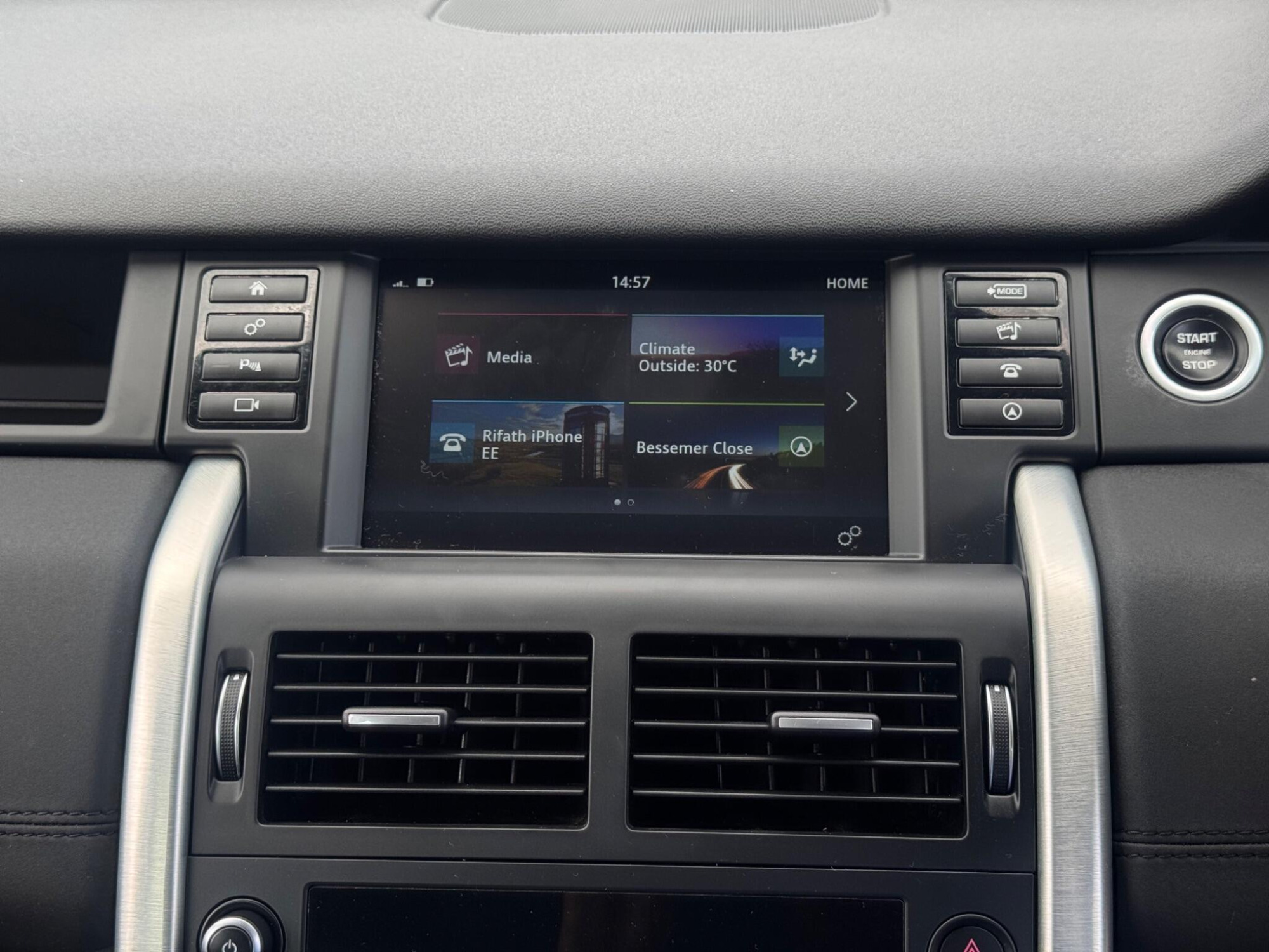 2017 Land Rover Discovery Sport image 22