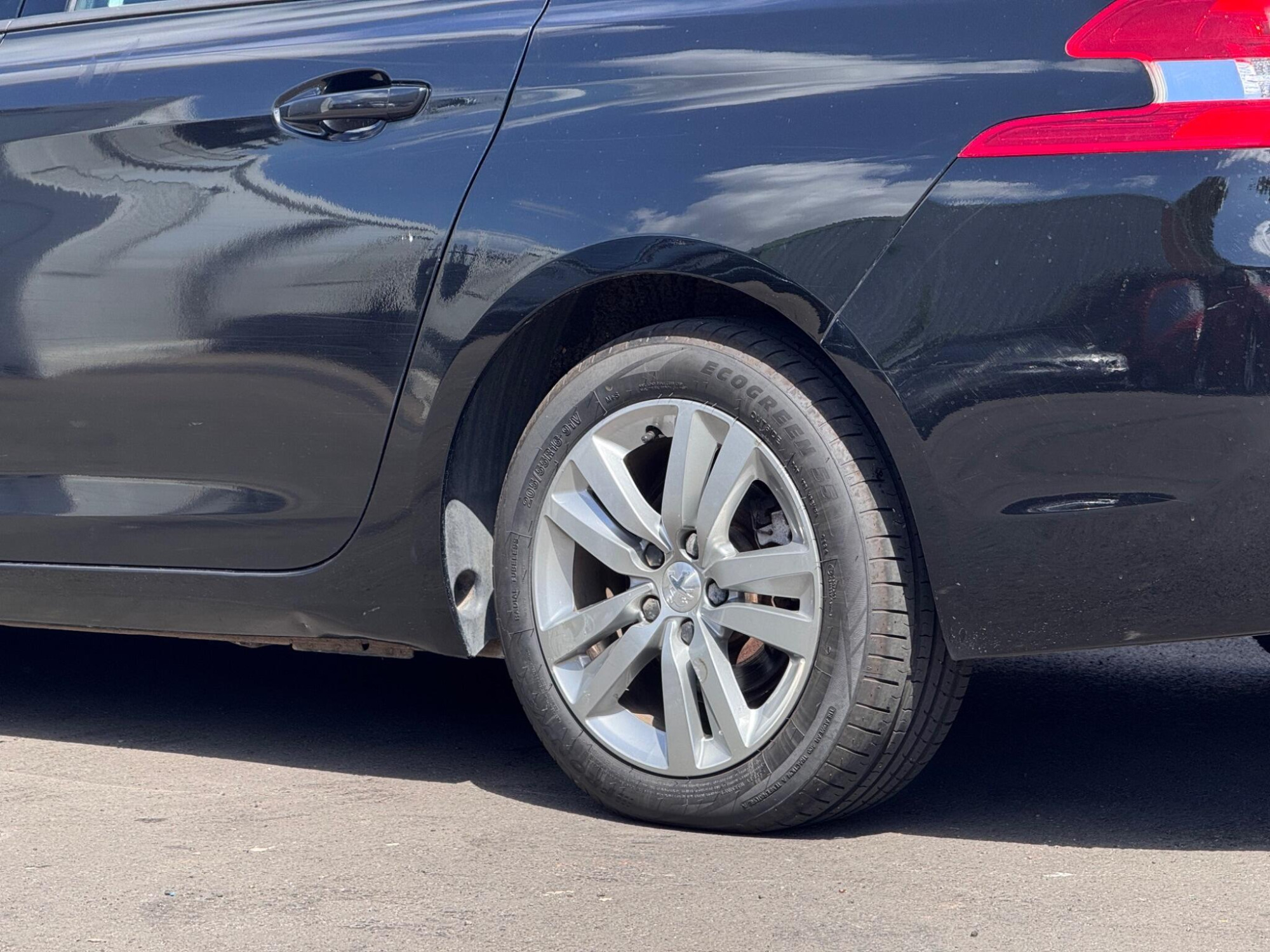 2019 Peugeot 308 SW image 18