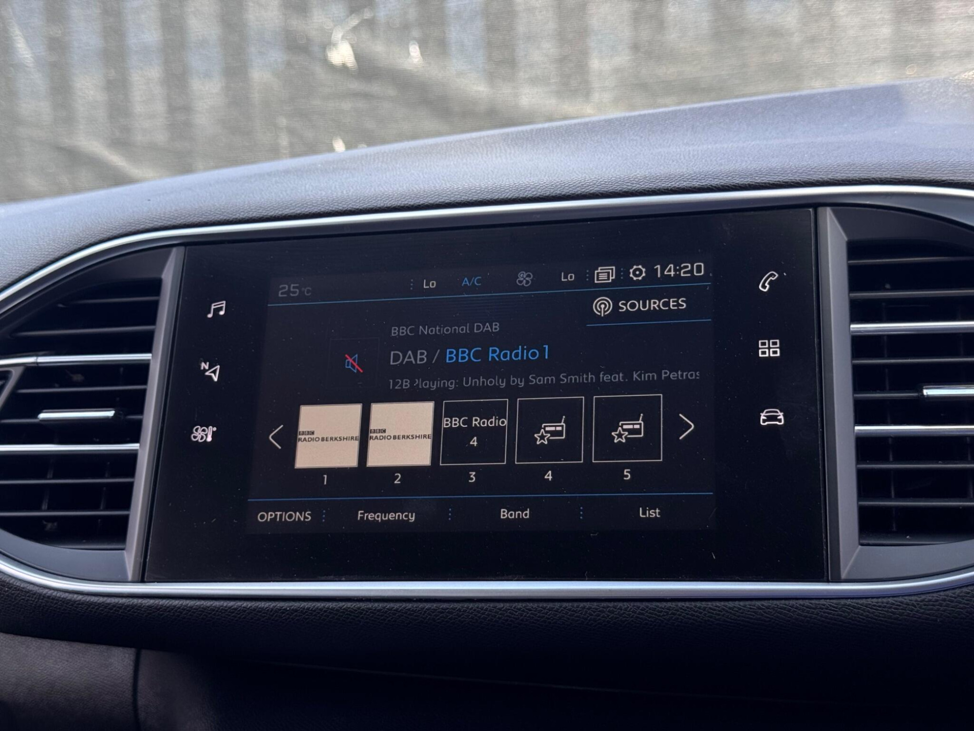 2019 Peugeot 308 SW image 25
