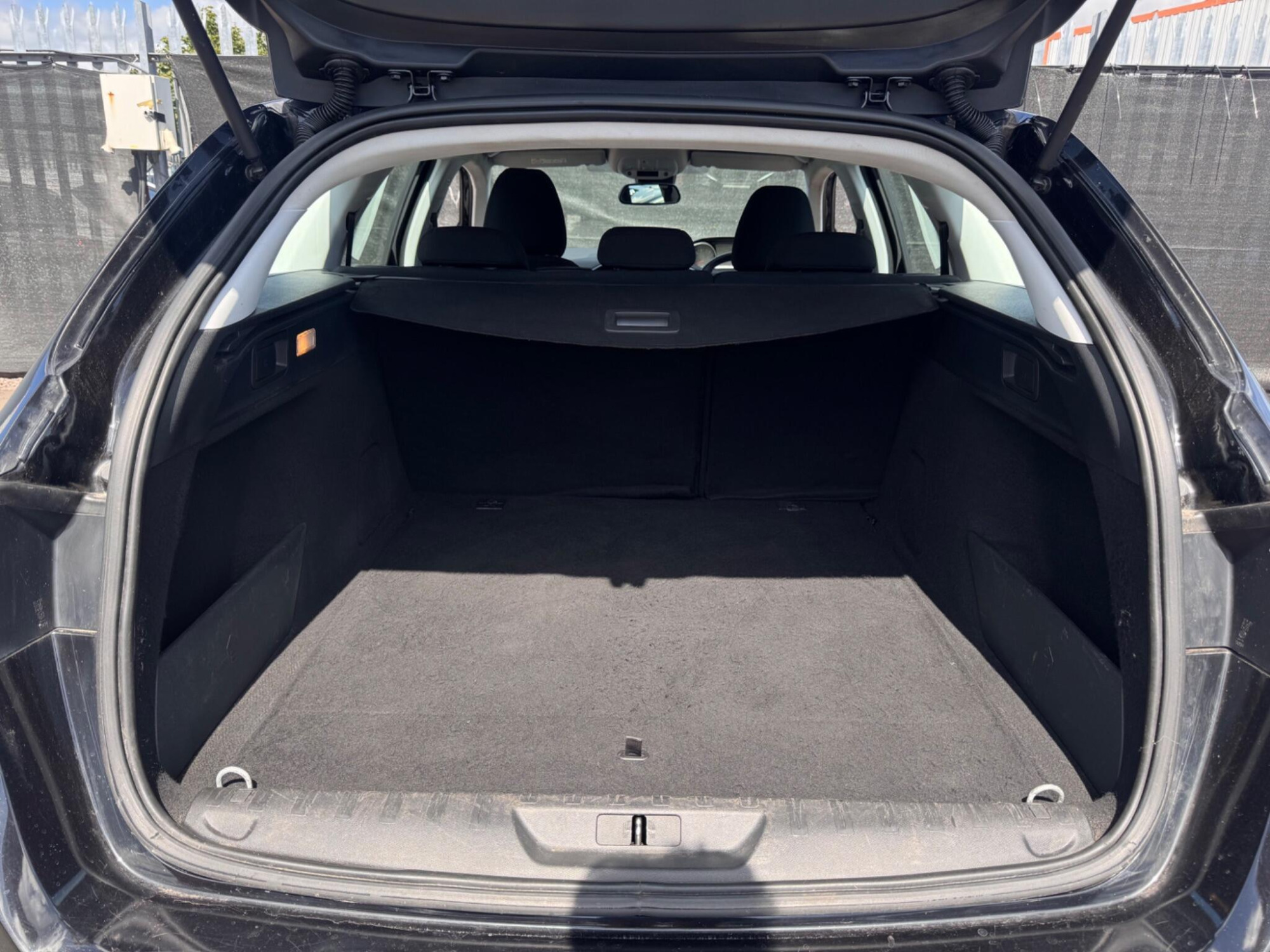 2019 Peugeot 308 SW image 10