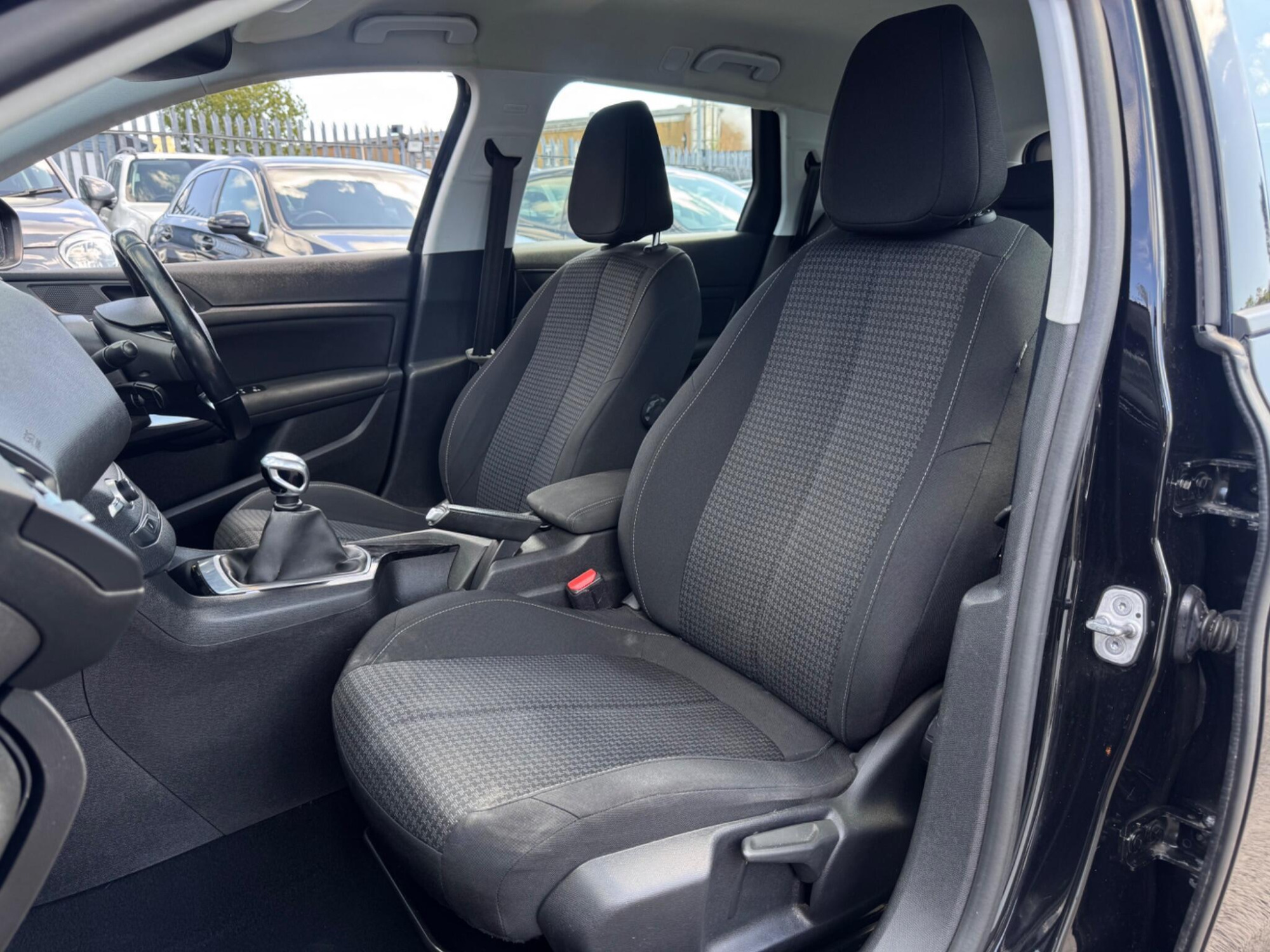 2019 Peugeot 308 SW image 6
