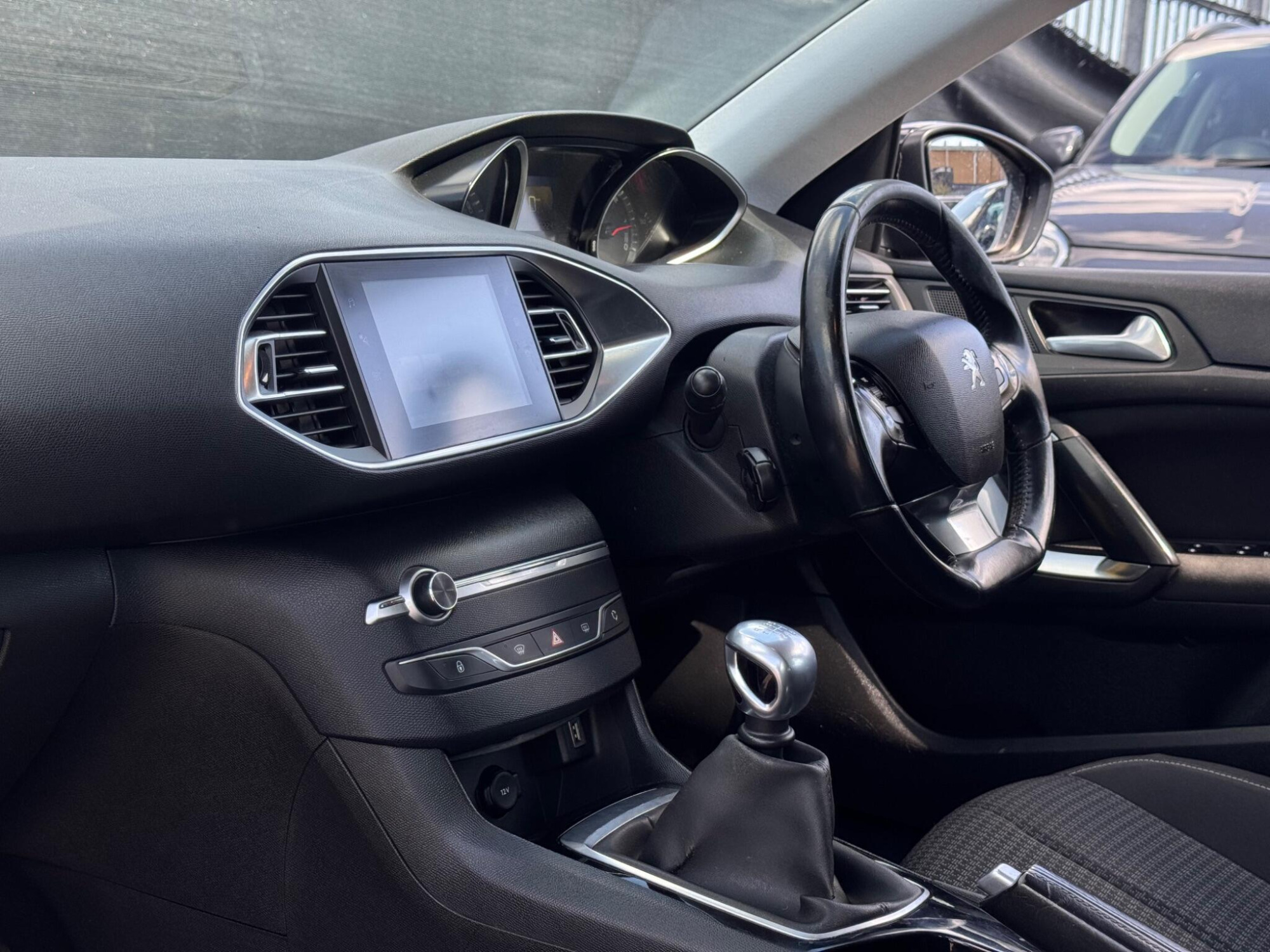 2019 Peugeot 308 SW image 12