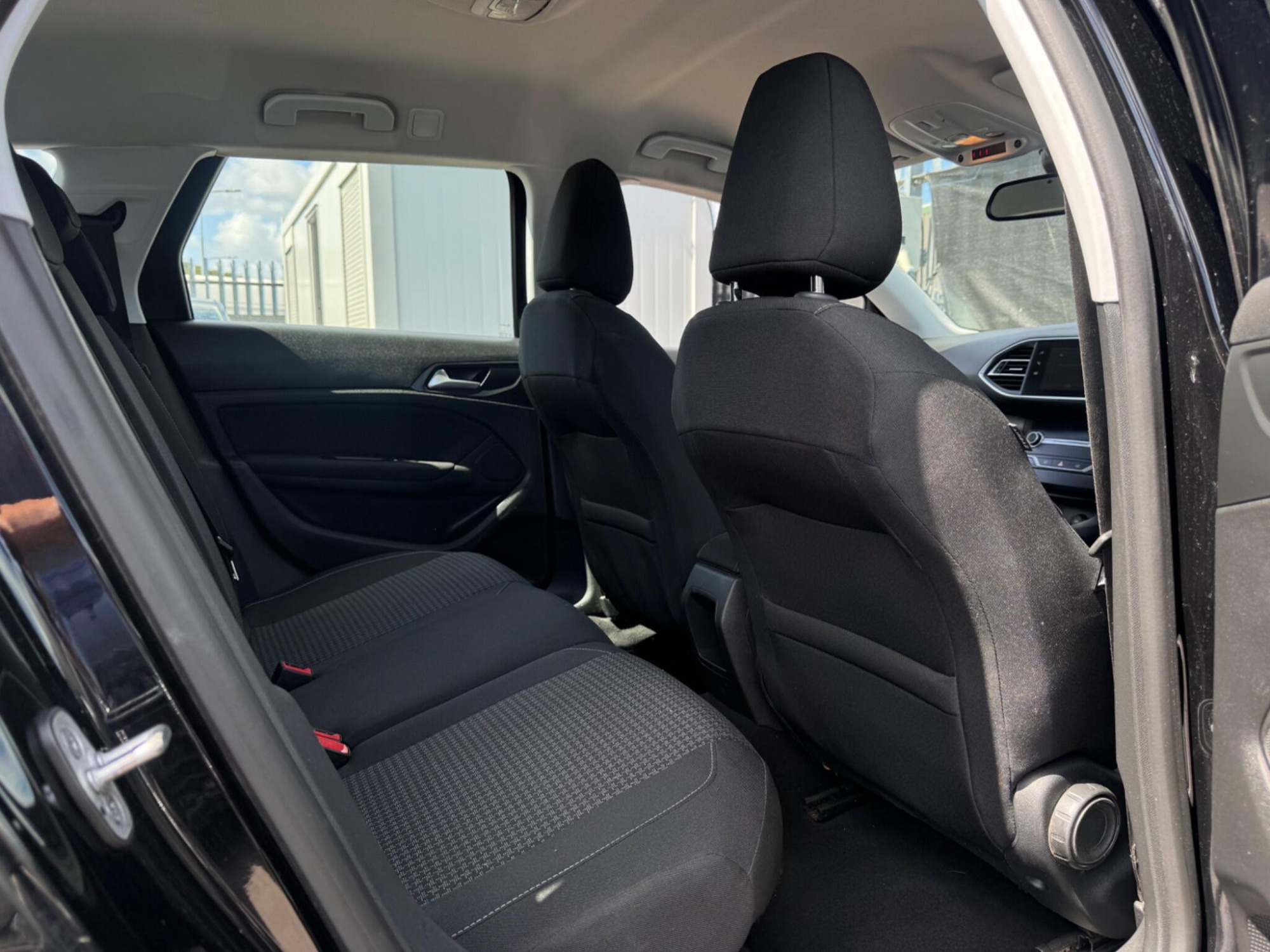 2019 Peugeot 308 SW image 9