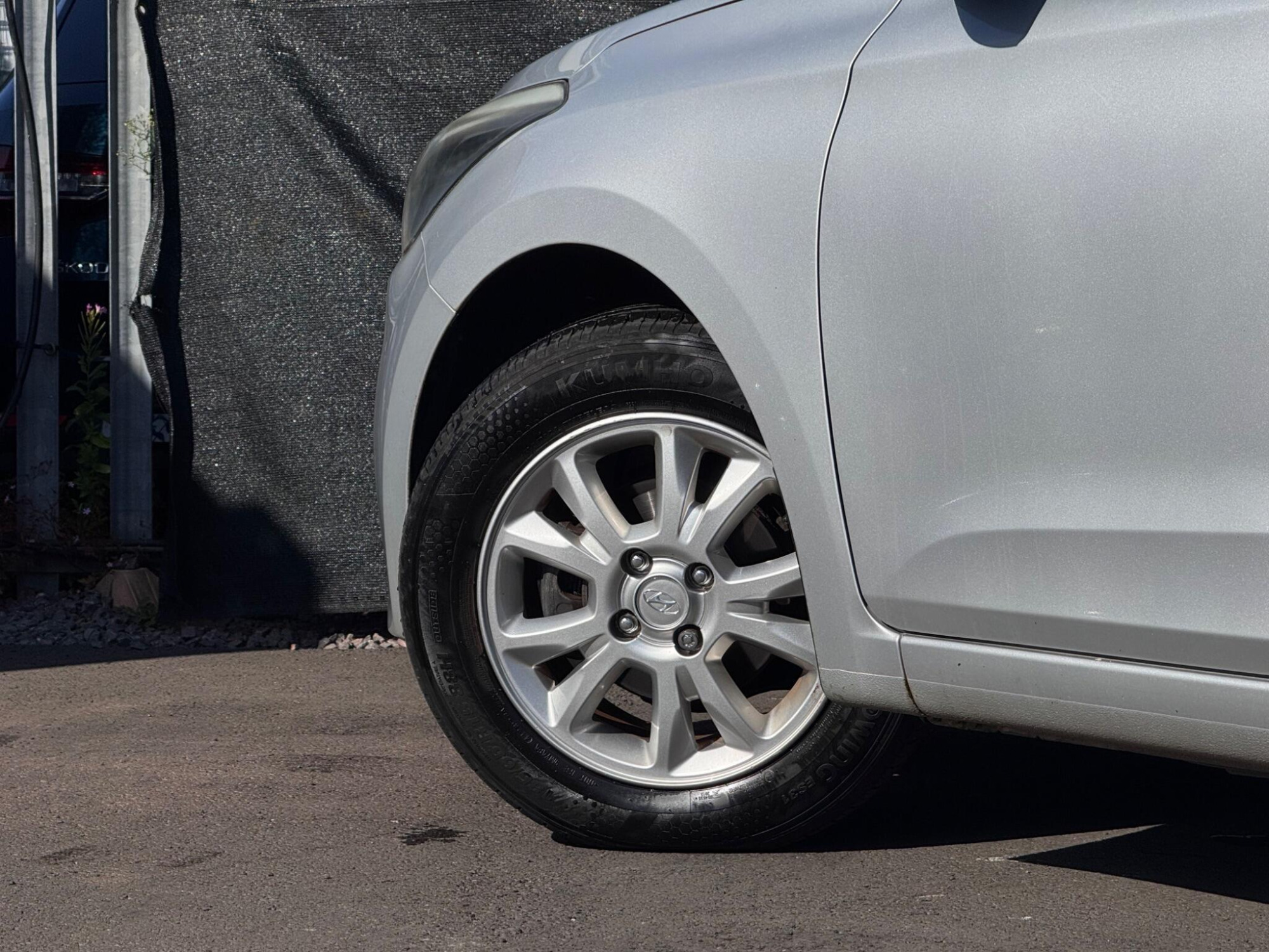 2017 Hyundai i20 image 21