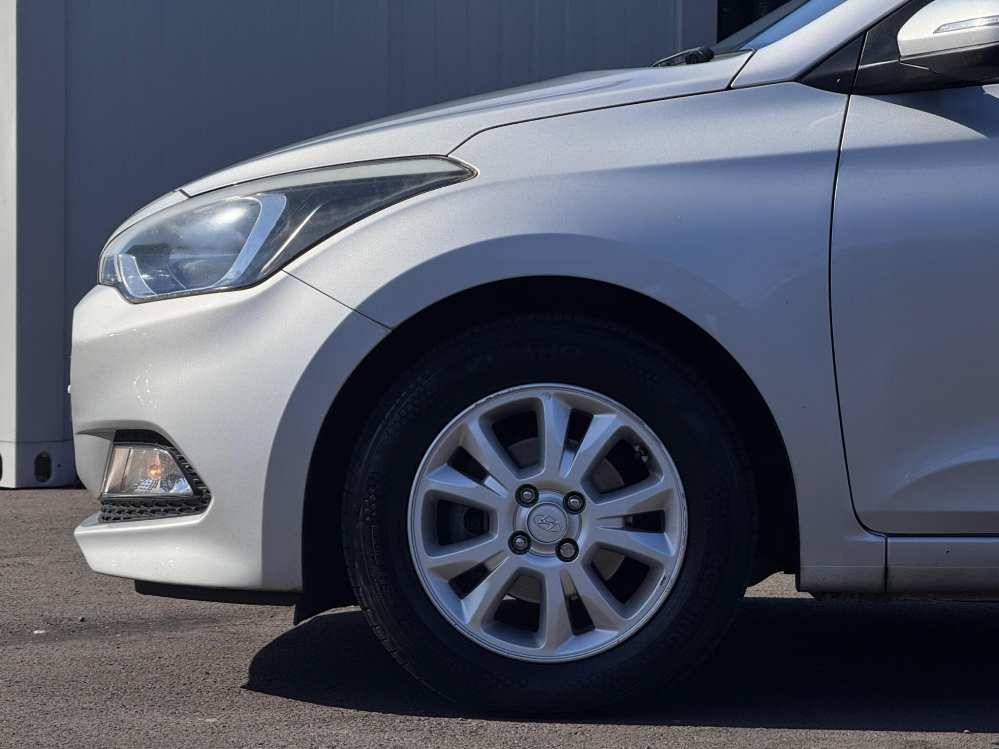 2017 Hyundai i20 image 17