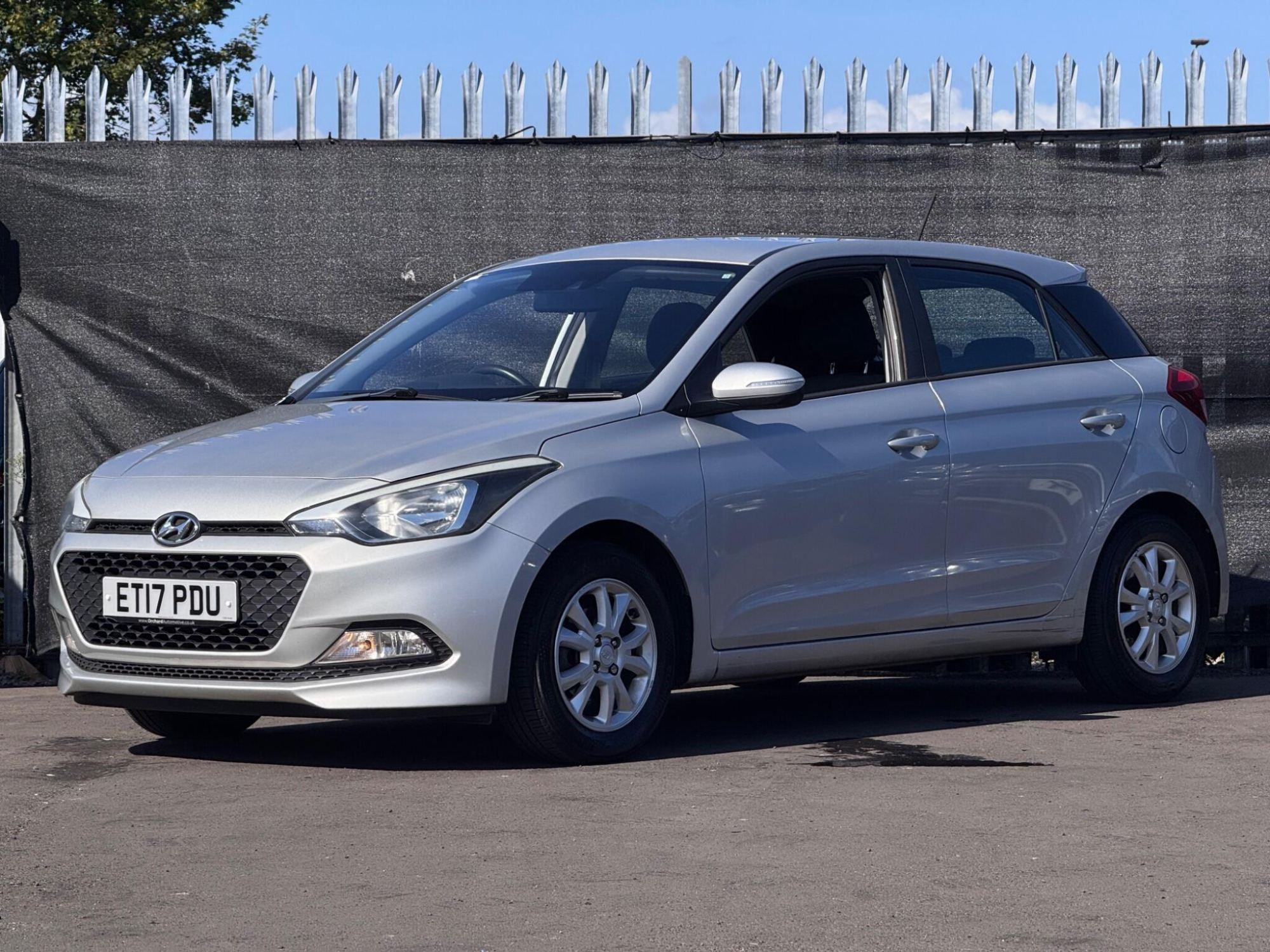 2017 Hyundai i20 image 15
