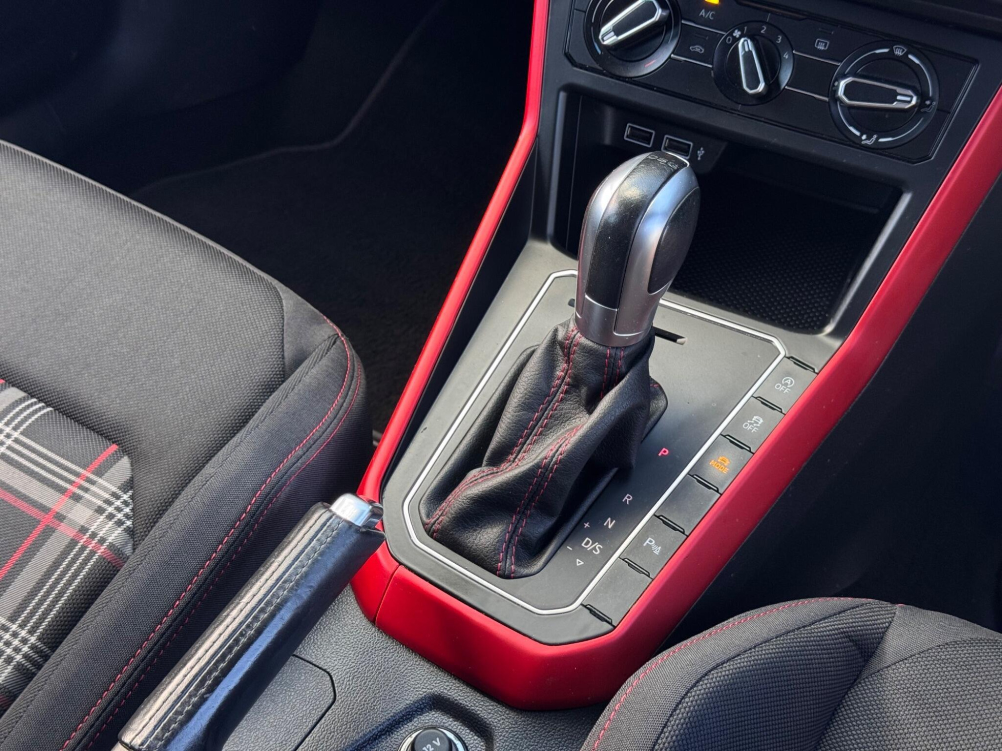 2019 Volkswagen Polo image 29