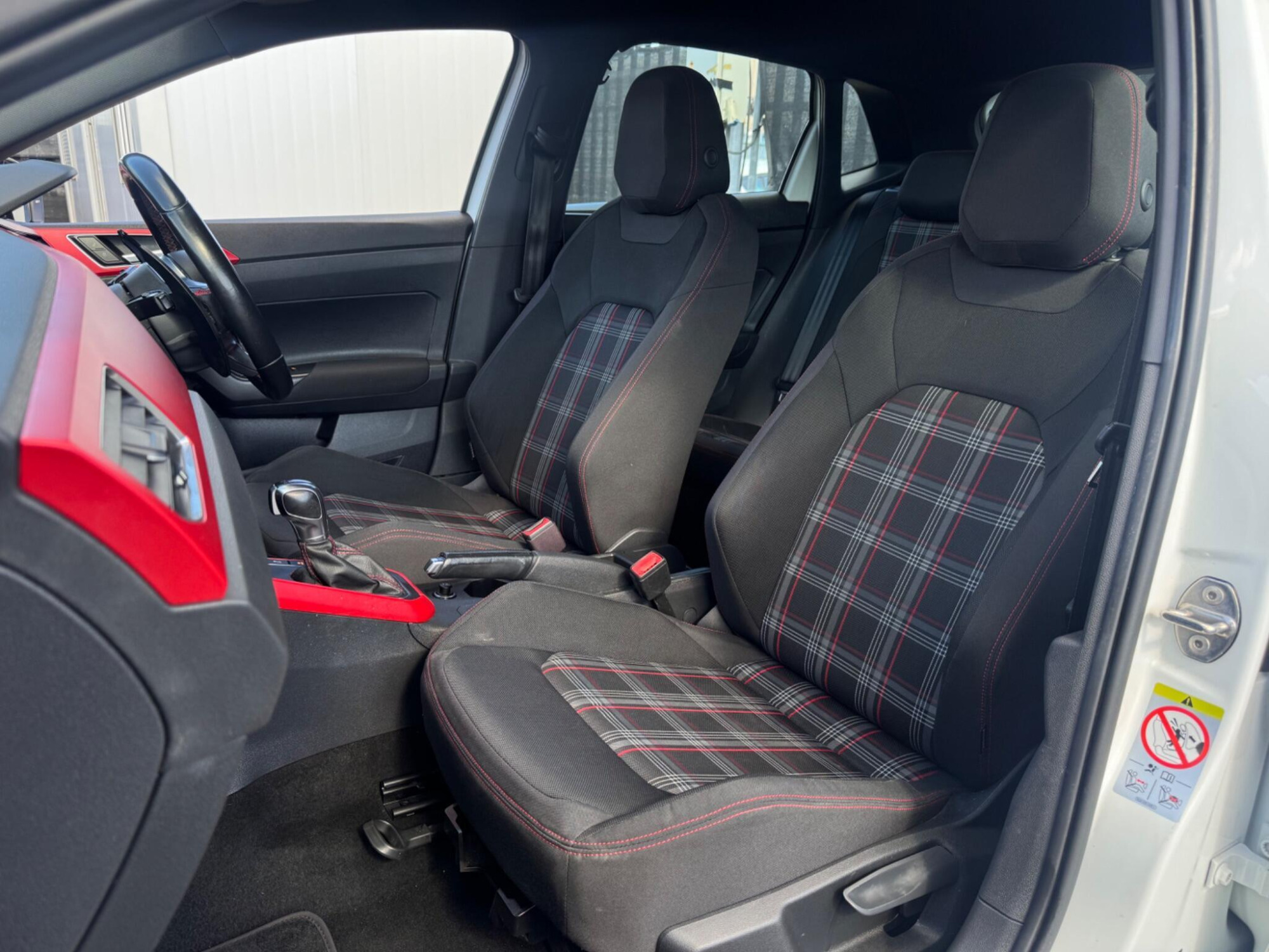 2019 Volkswagen Polo image 7