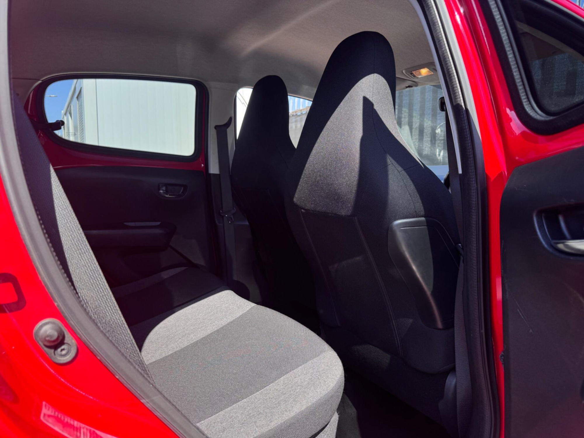 2015 Citroen C1 image 12