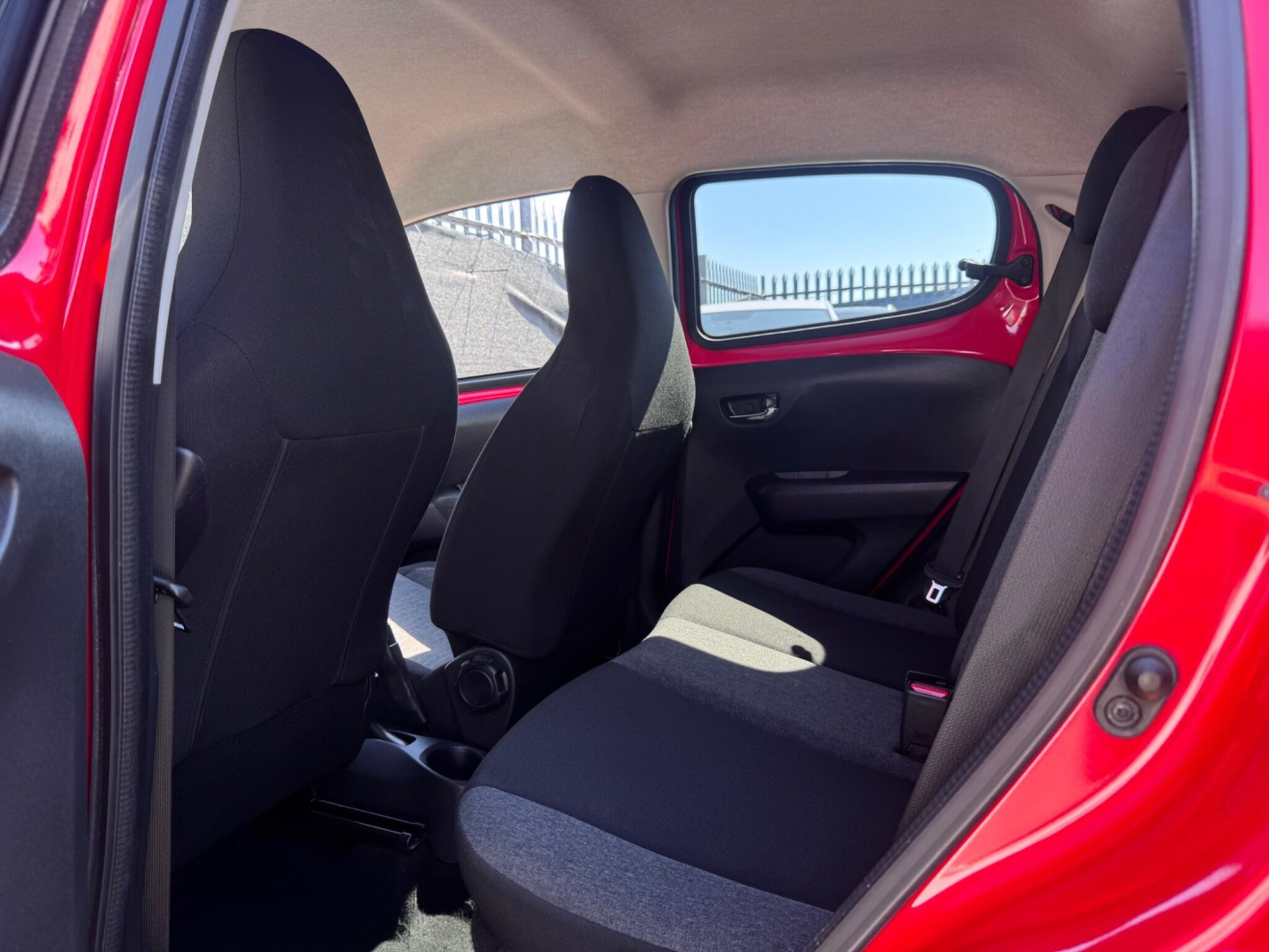 2015 Citroen C1 image 13