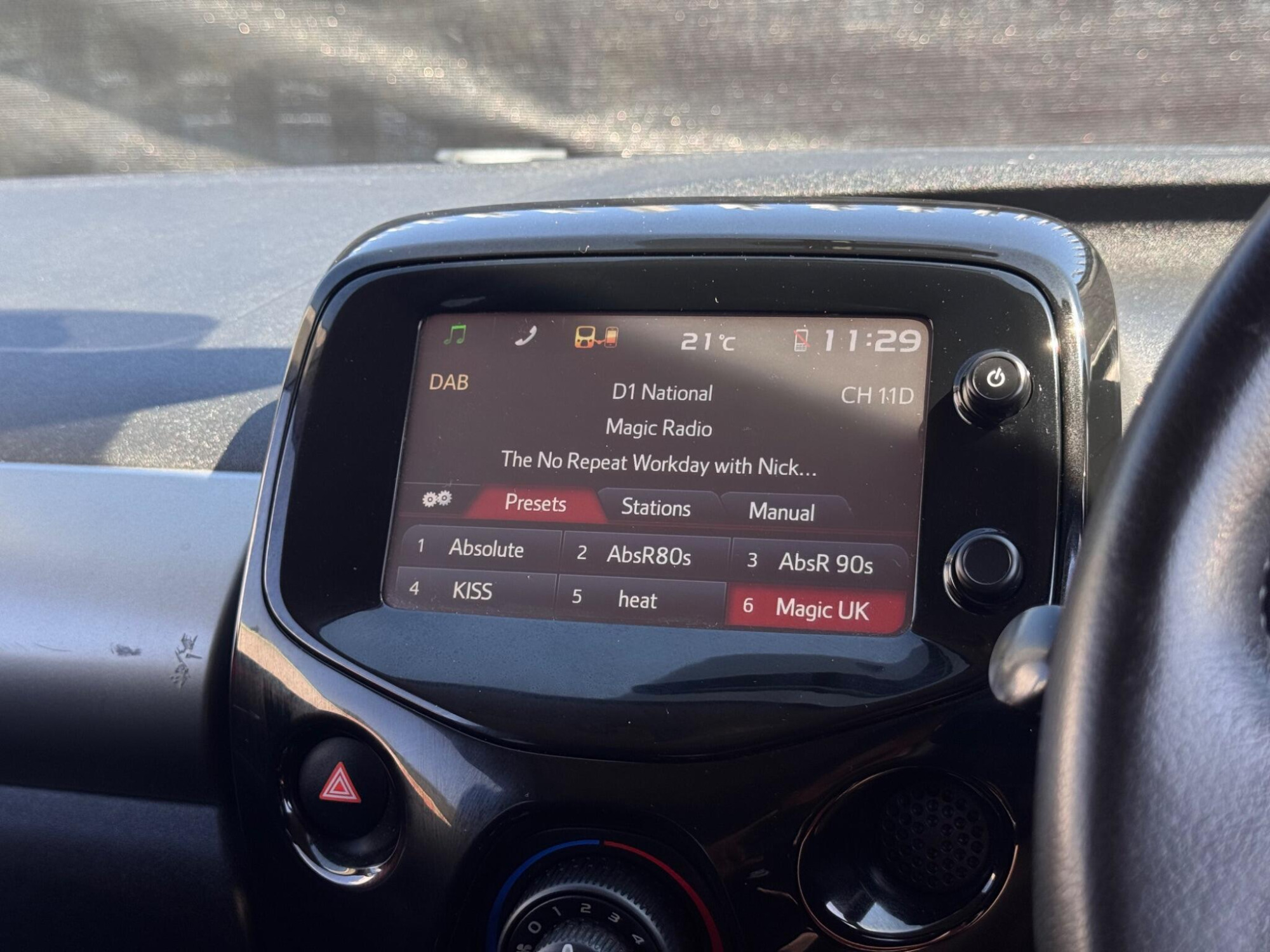 2015 Citroen C1 image 25