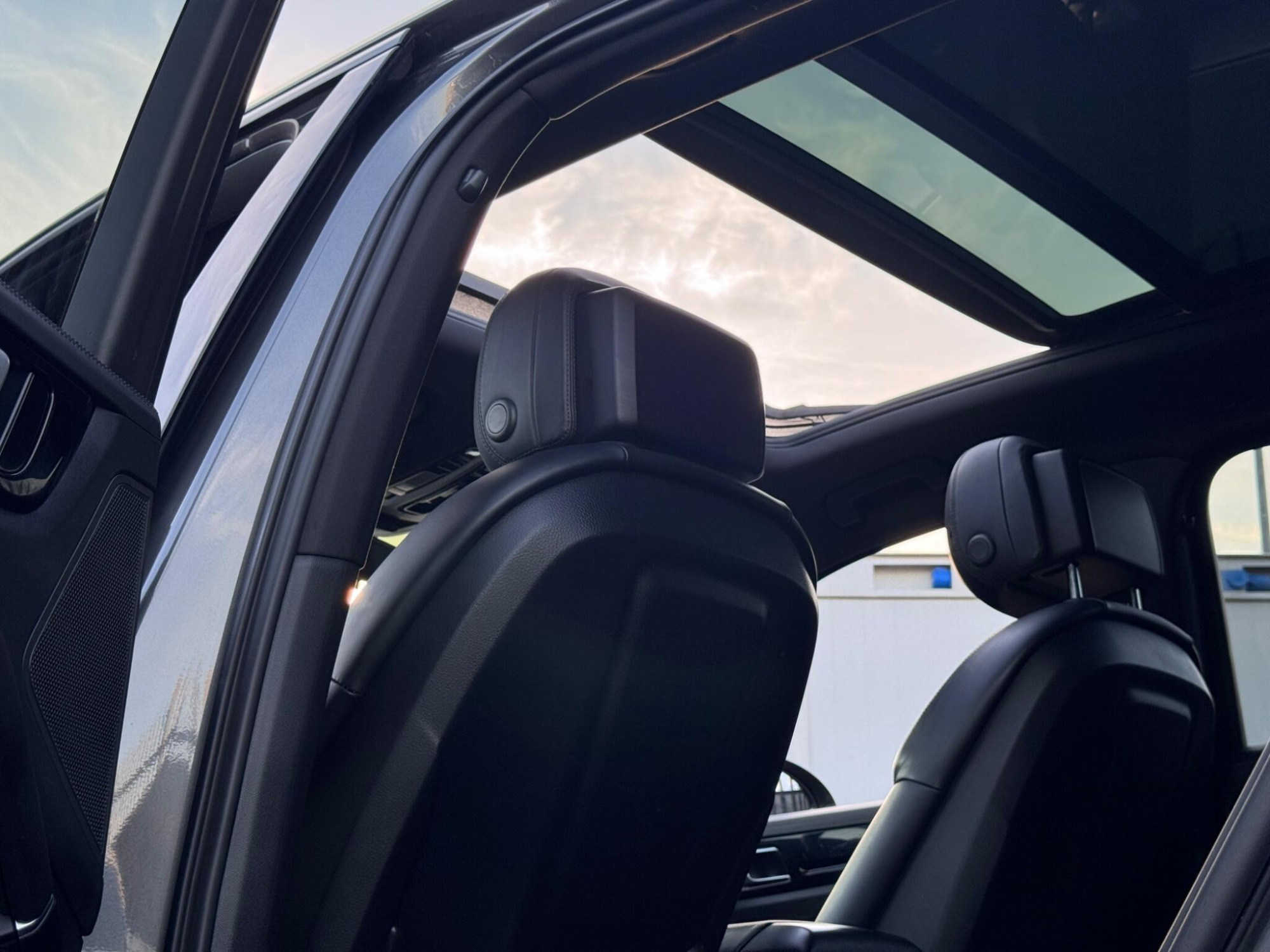 2019 Porsche Cayenne image 15