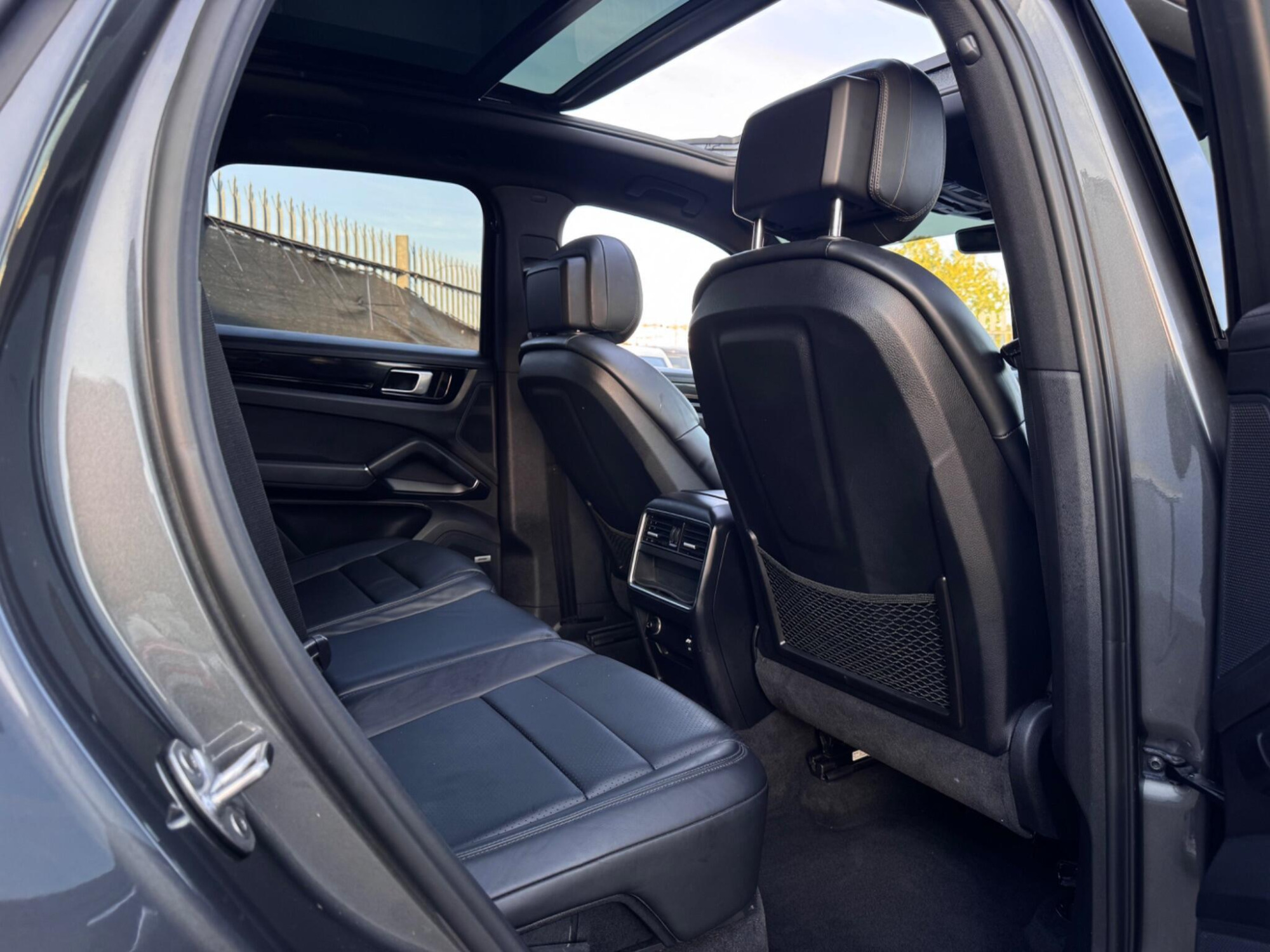 2019 Porsche Cayenne image 23