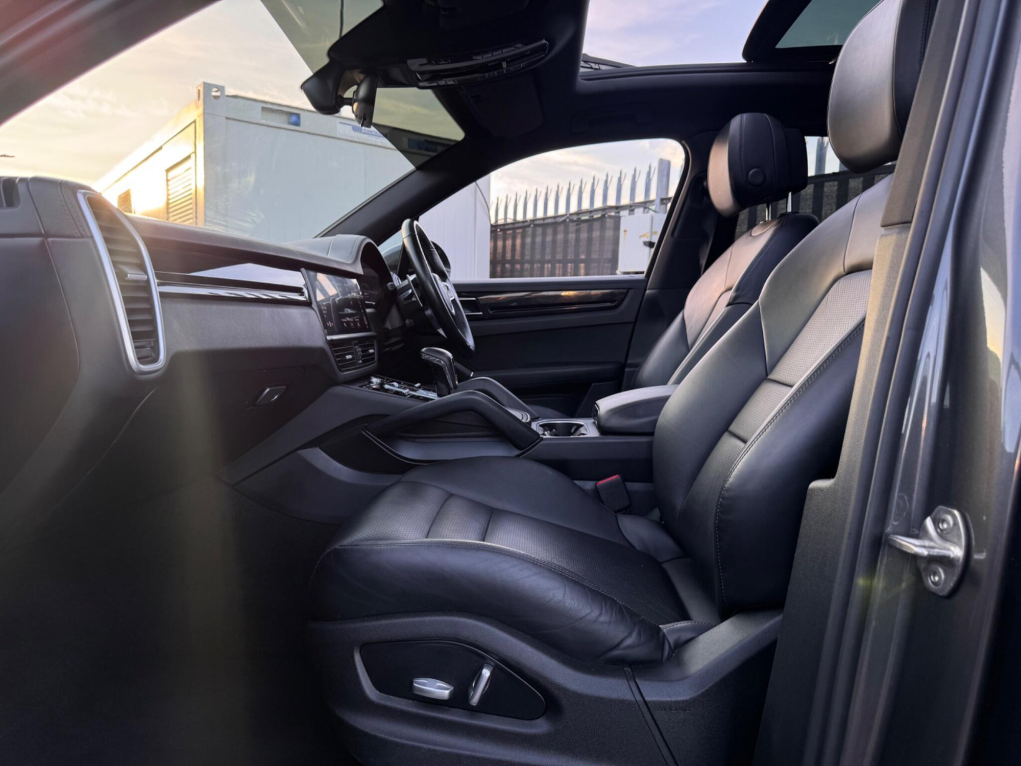 2019 Porsche Cayenne image 13
