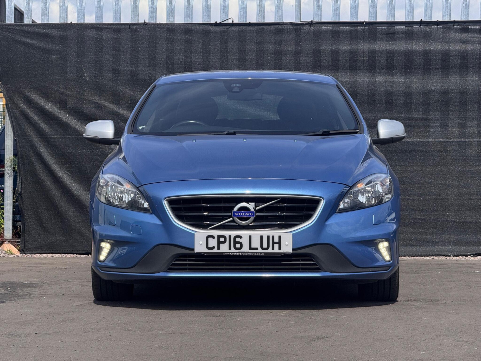 2016 Volvo V40 image 4