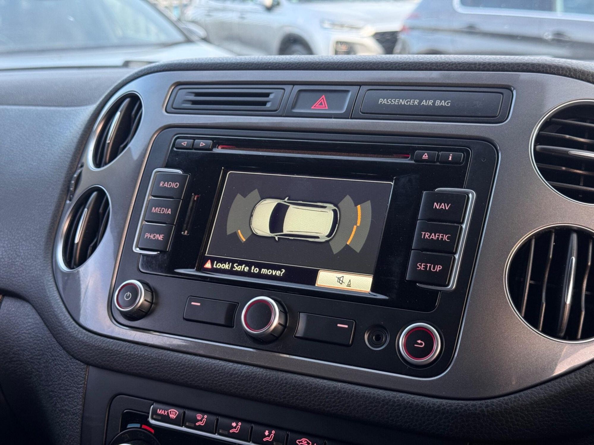 2014 Volkswagen Tiguan image 24