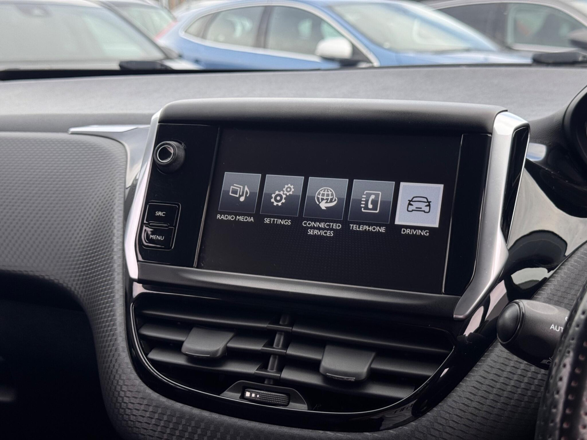 2016 Peugeot 208 image 21