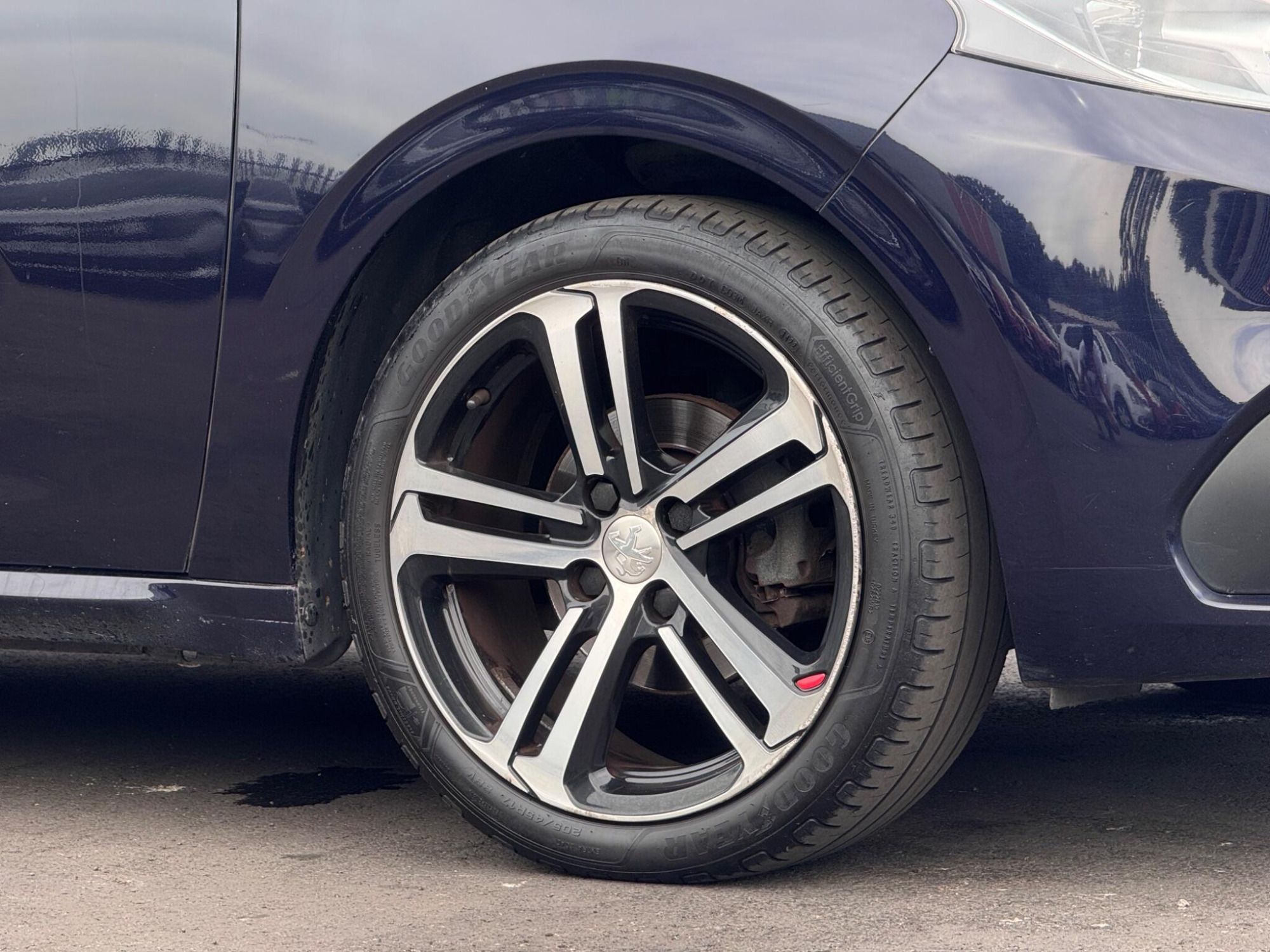 2016 Peugeot 208 image 22