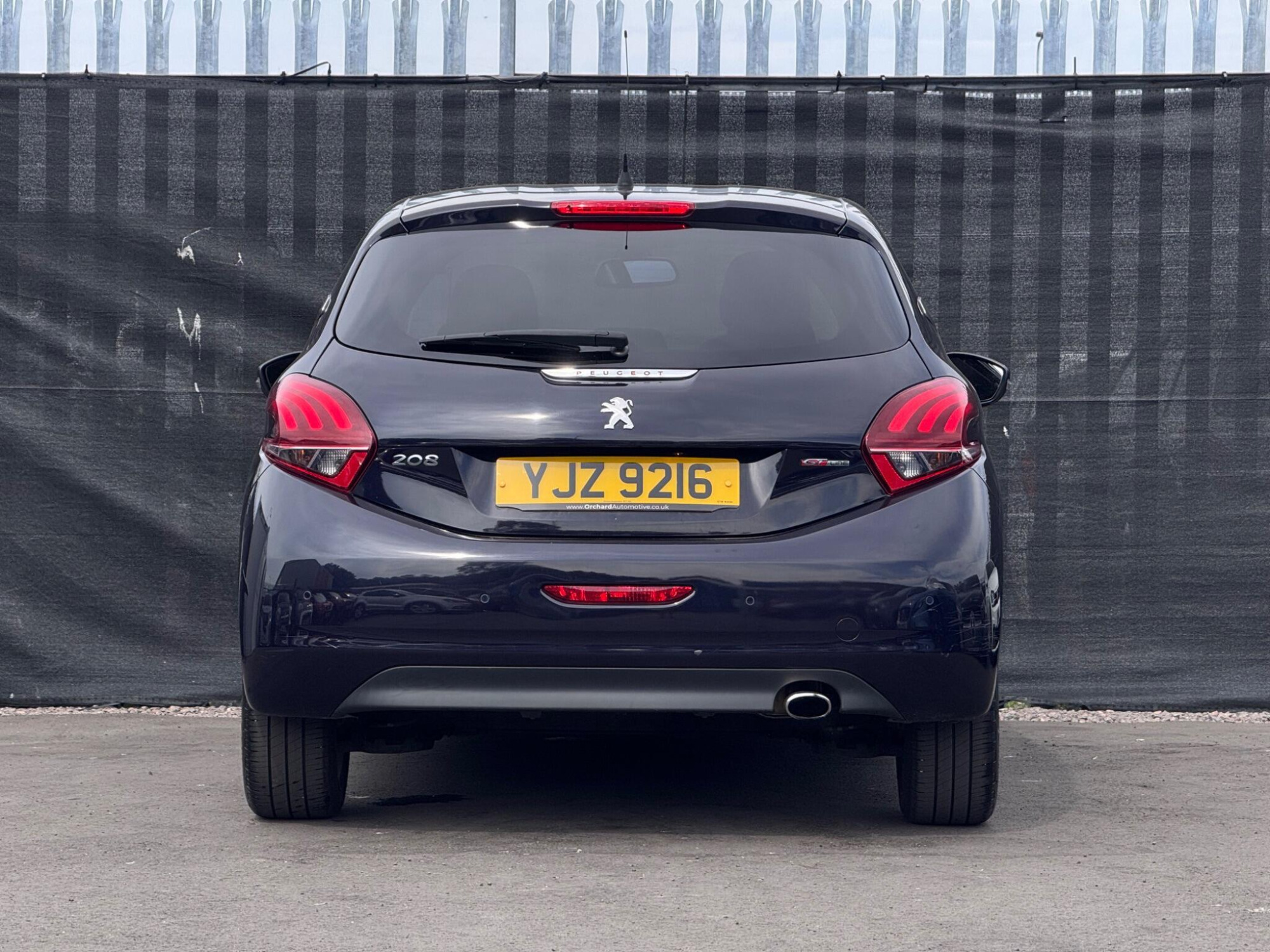 2016 Peugeot 208 image 15