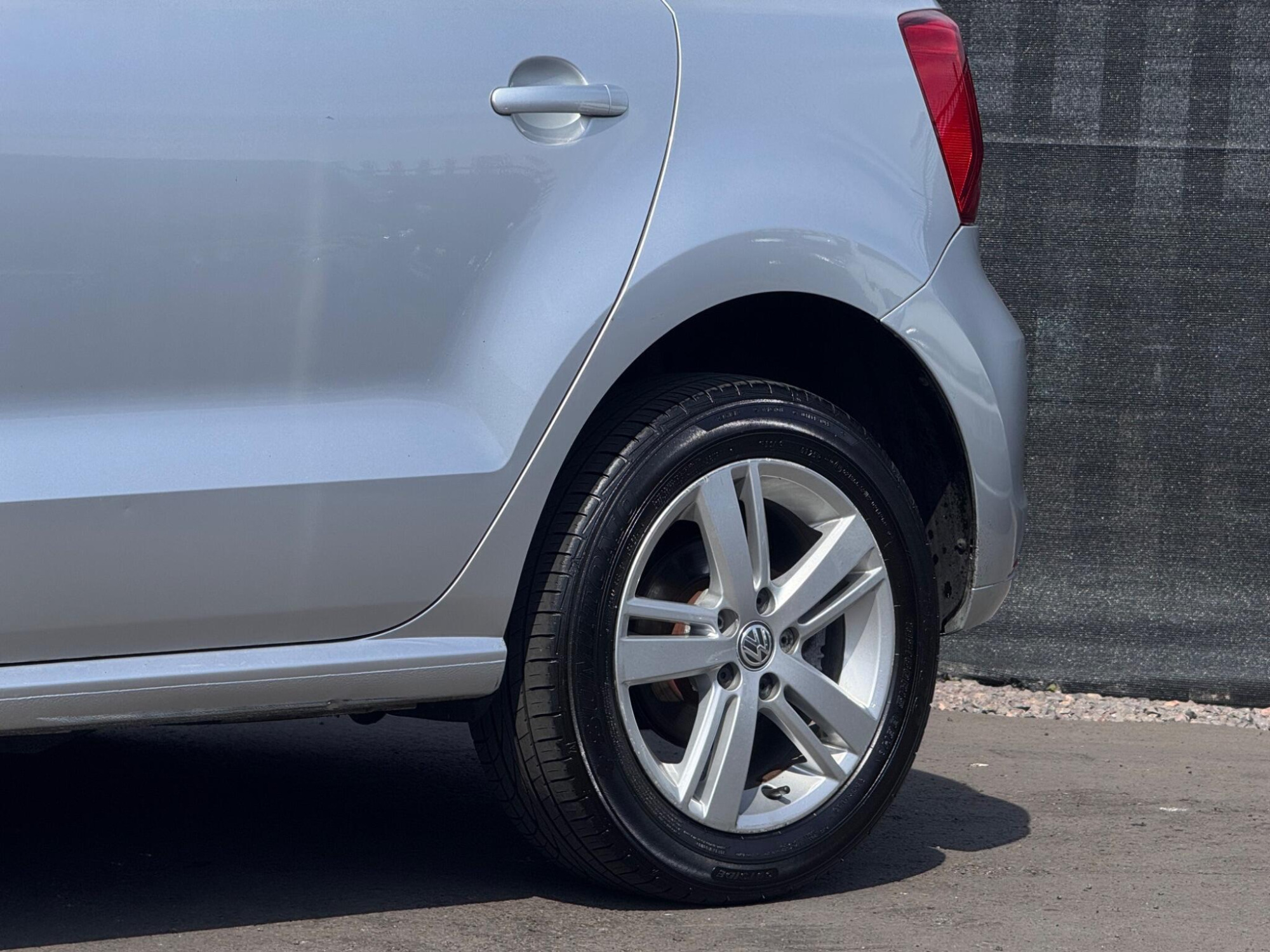 2017 Volkswagen Polo image 12