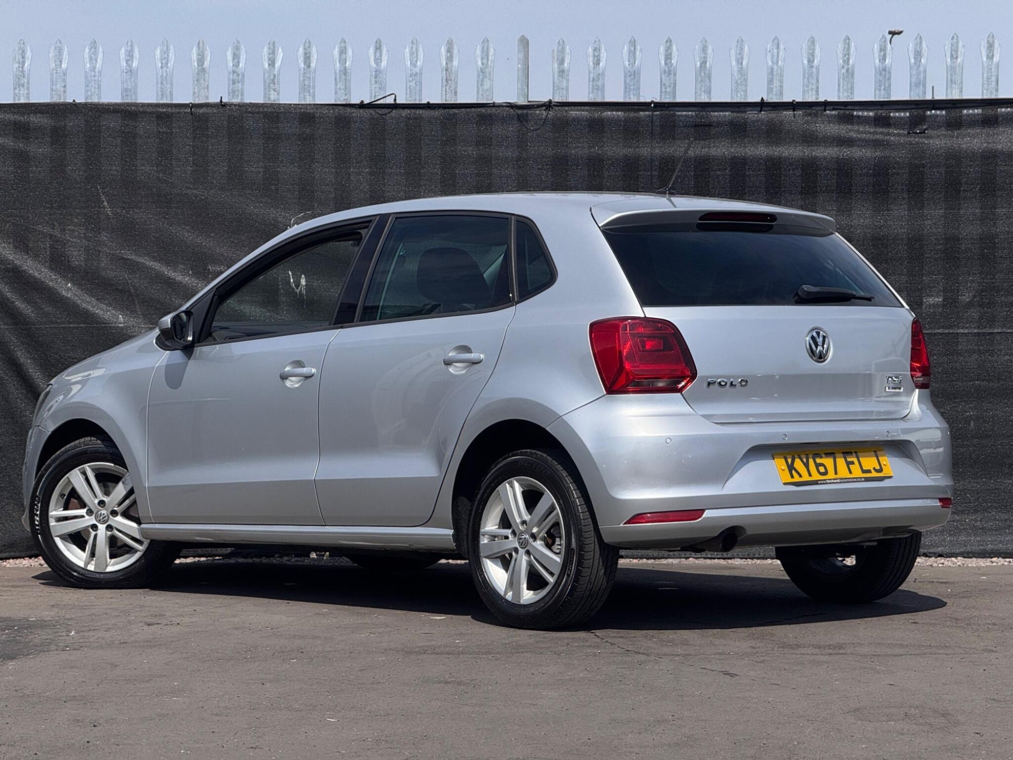 2017 Volkswagen Polo image 2