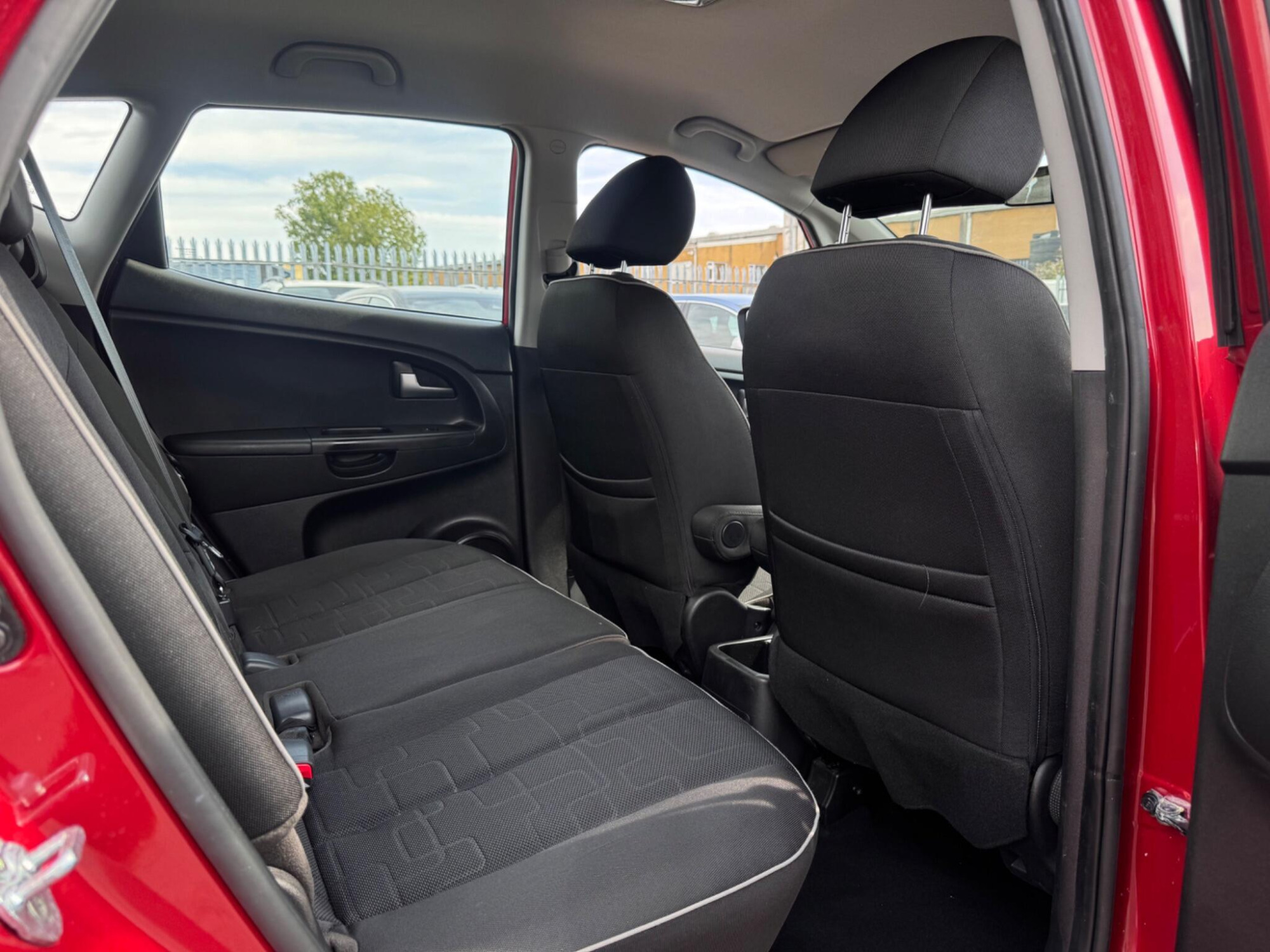 2015 Kia Venga image 21