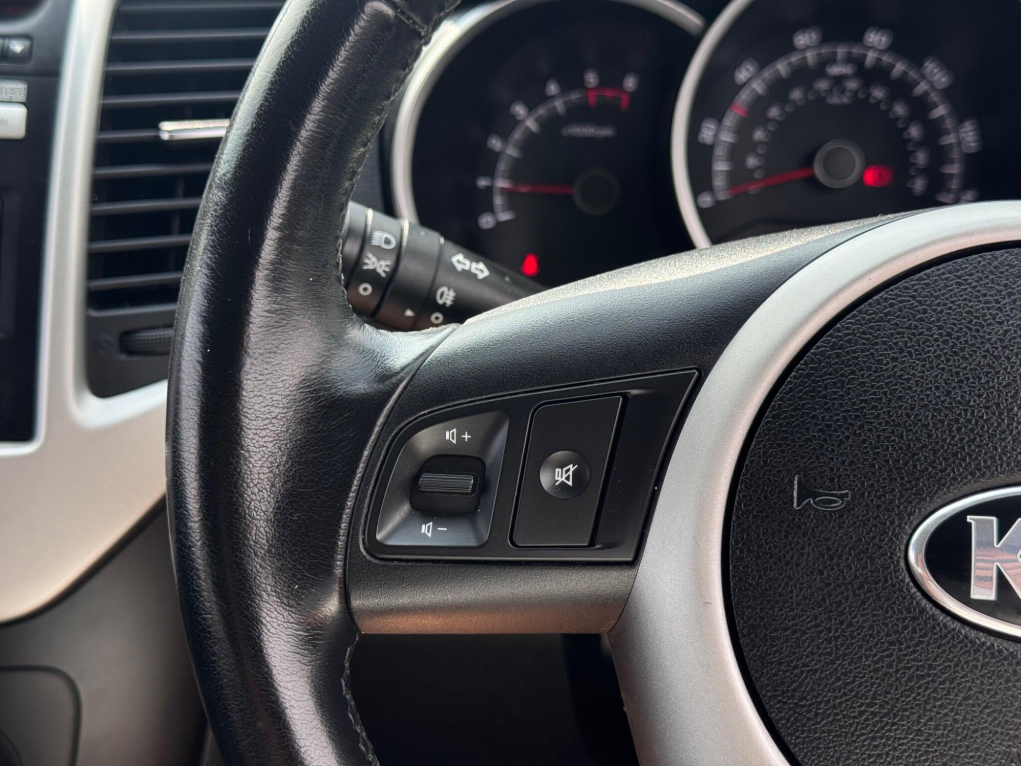 2015 Kia Venga image 29