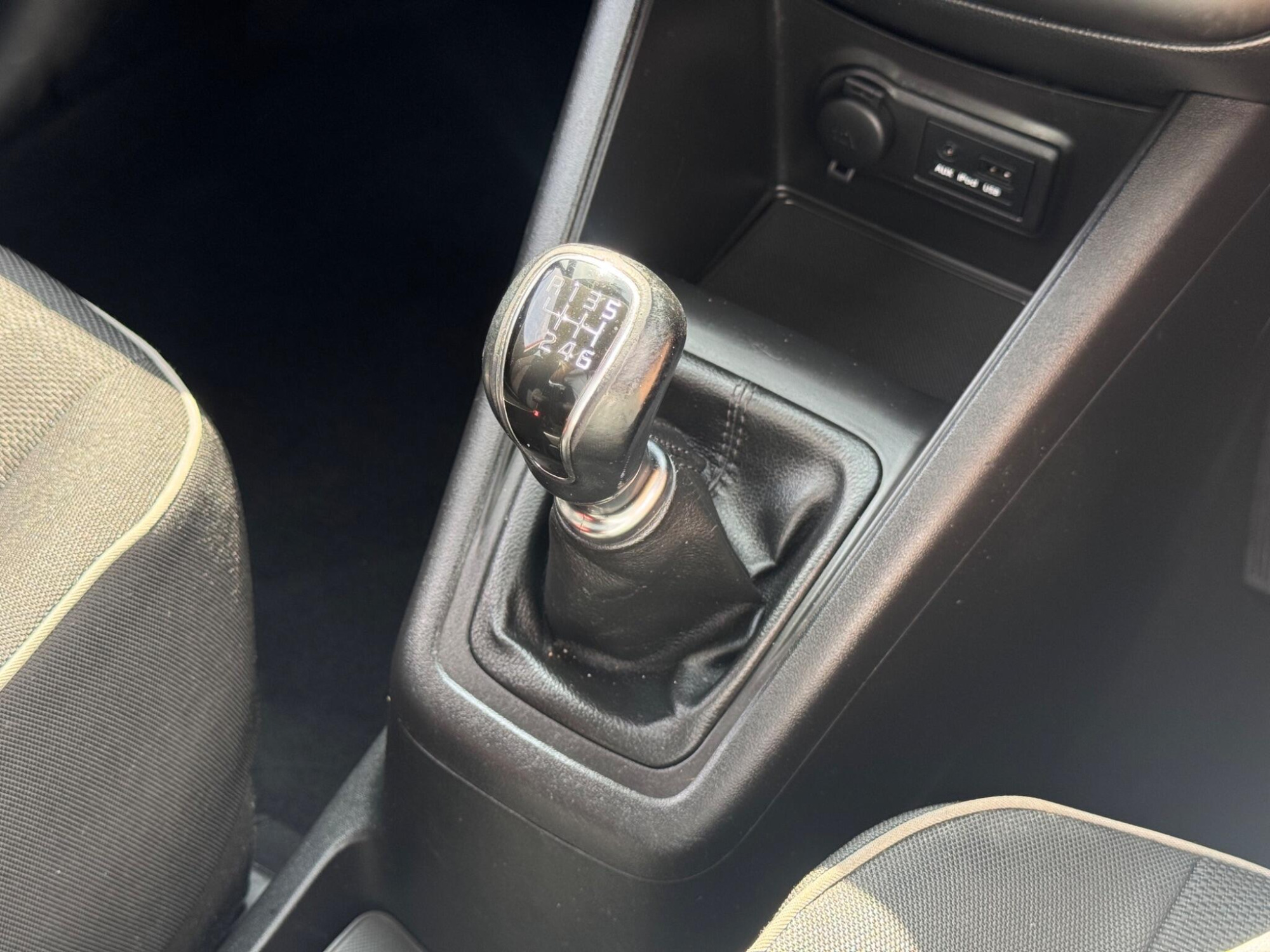 2015 Kia Venga image 32