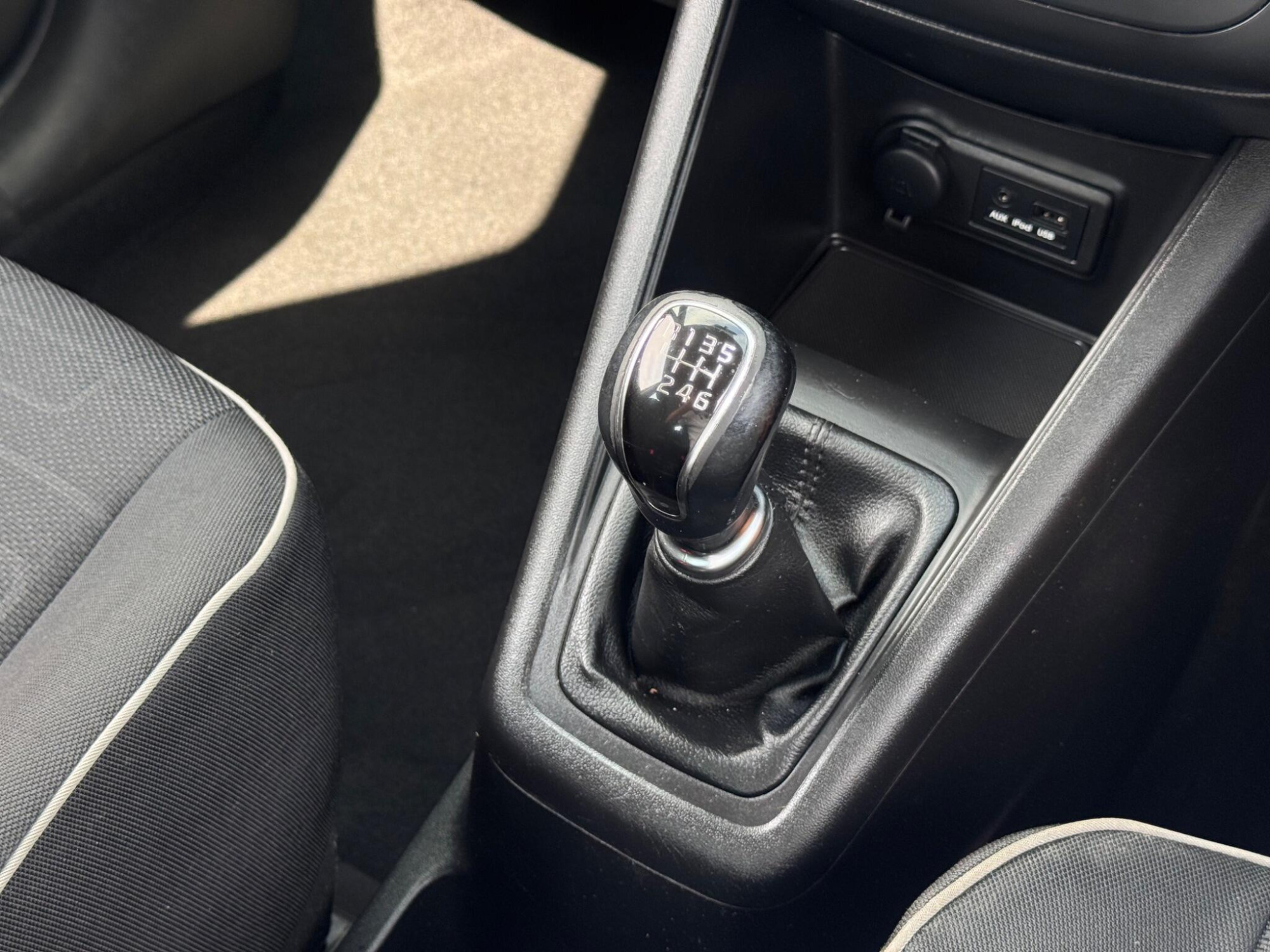 2015 Kia Venga image 37