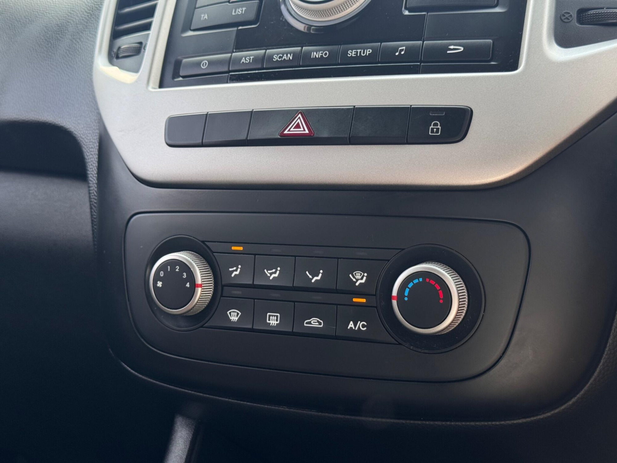 2015 Kia Venga image 31