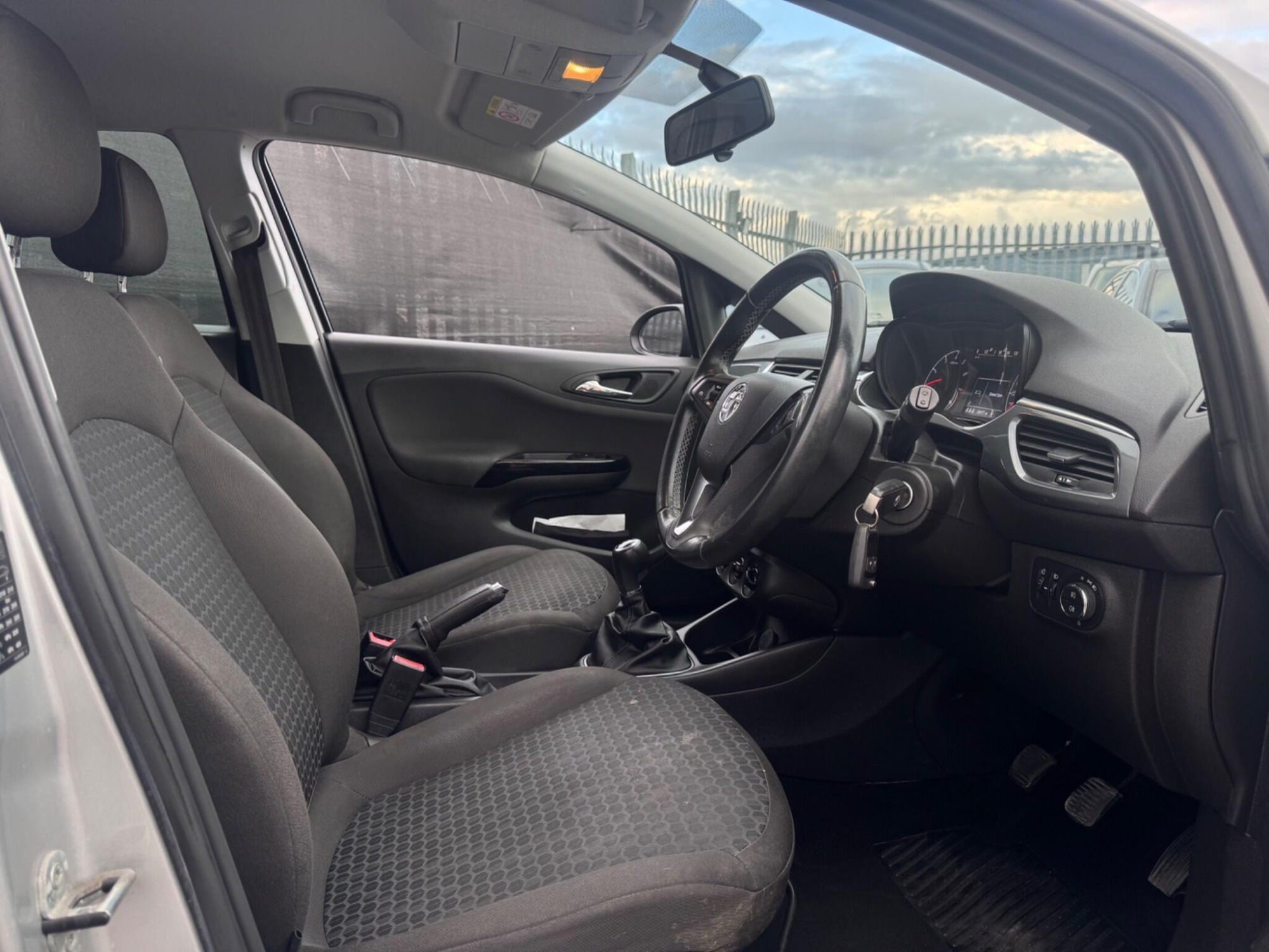 2017 Vauxhall Corsa image 17