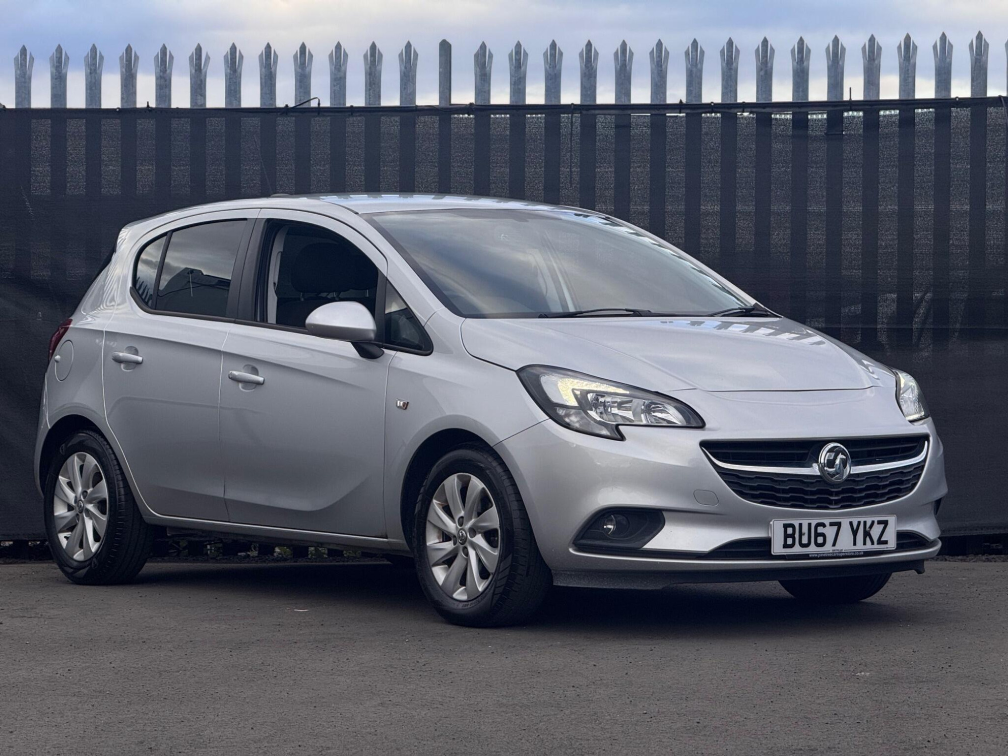 2017 Vauxhall Corsa image 1