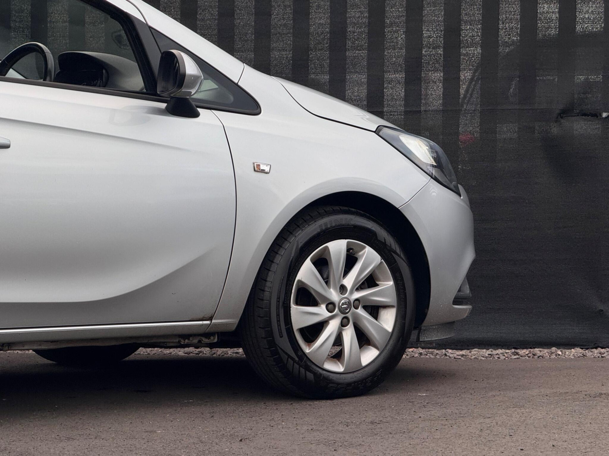 2017 Vauxhall Corsa image 12