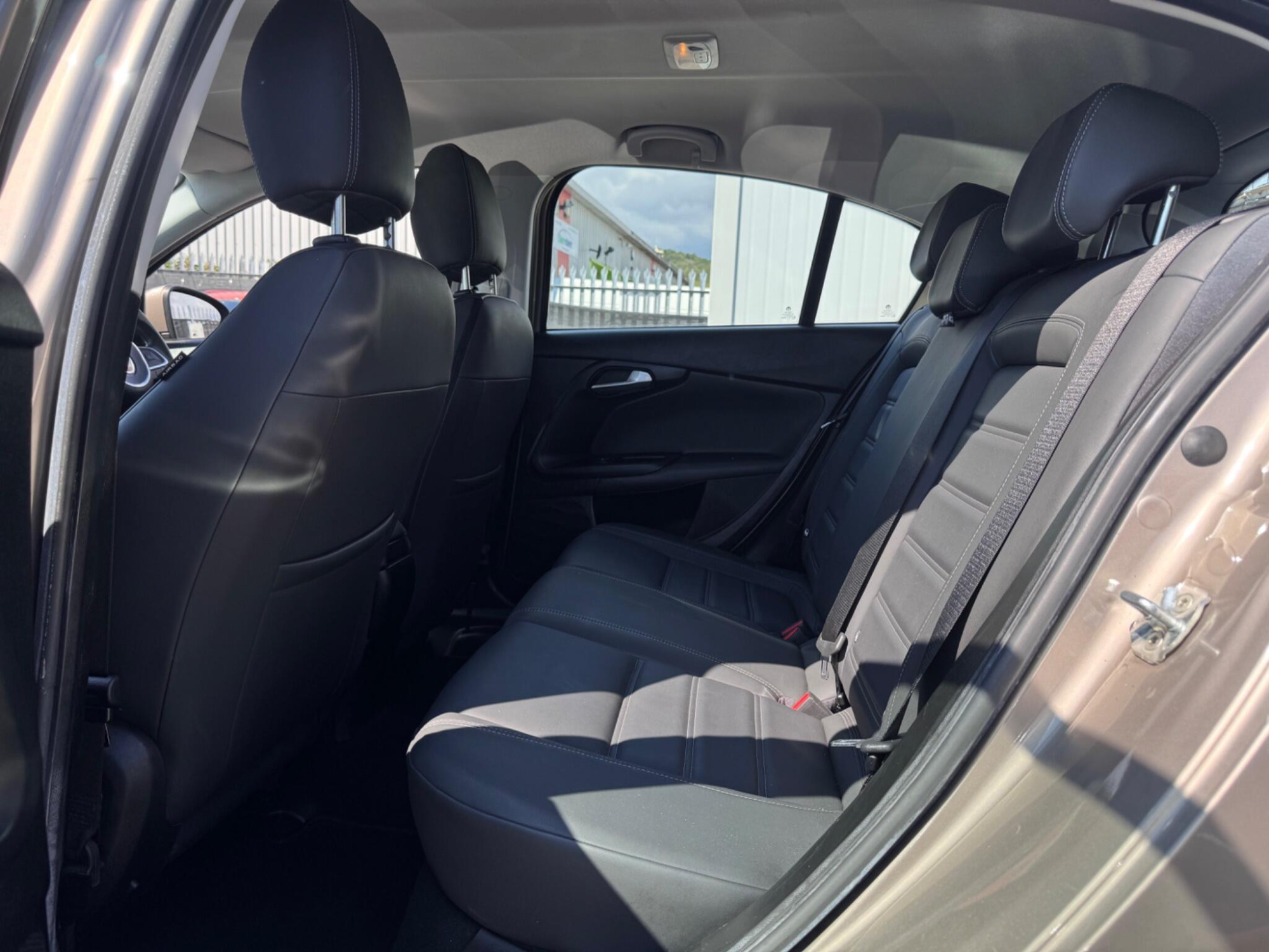 2017 Fiat Tipo image 16