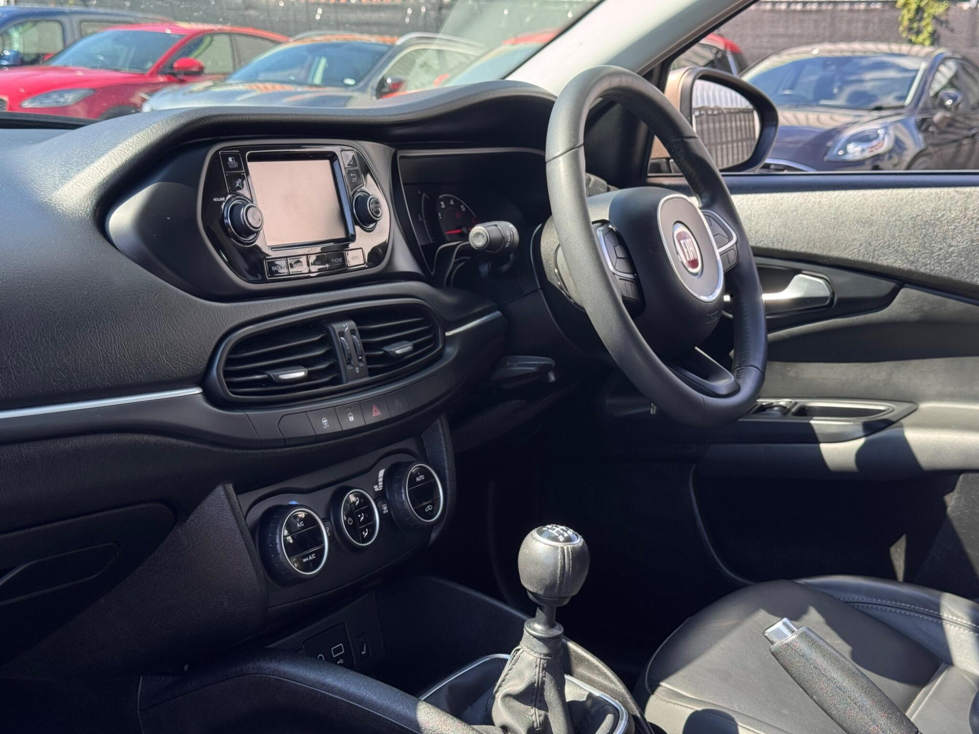 2017 Fiat Tipo image 19