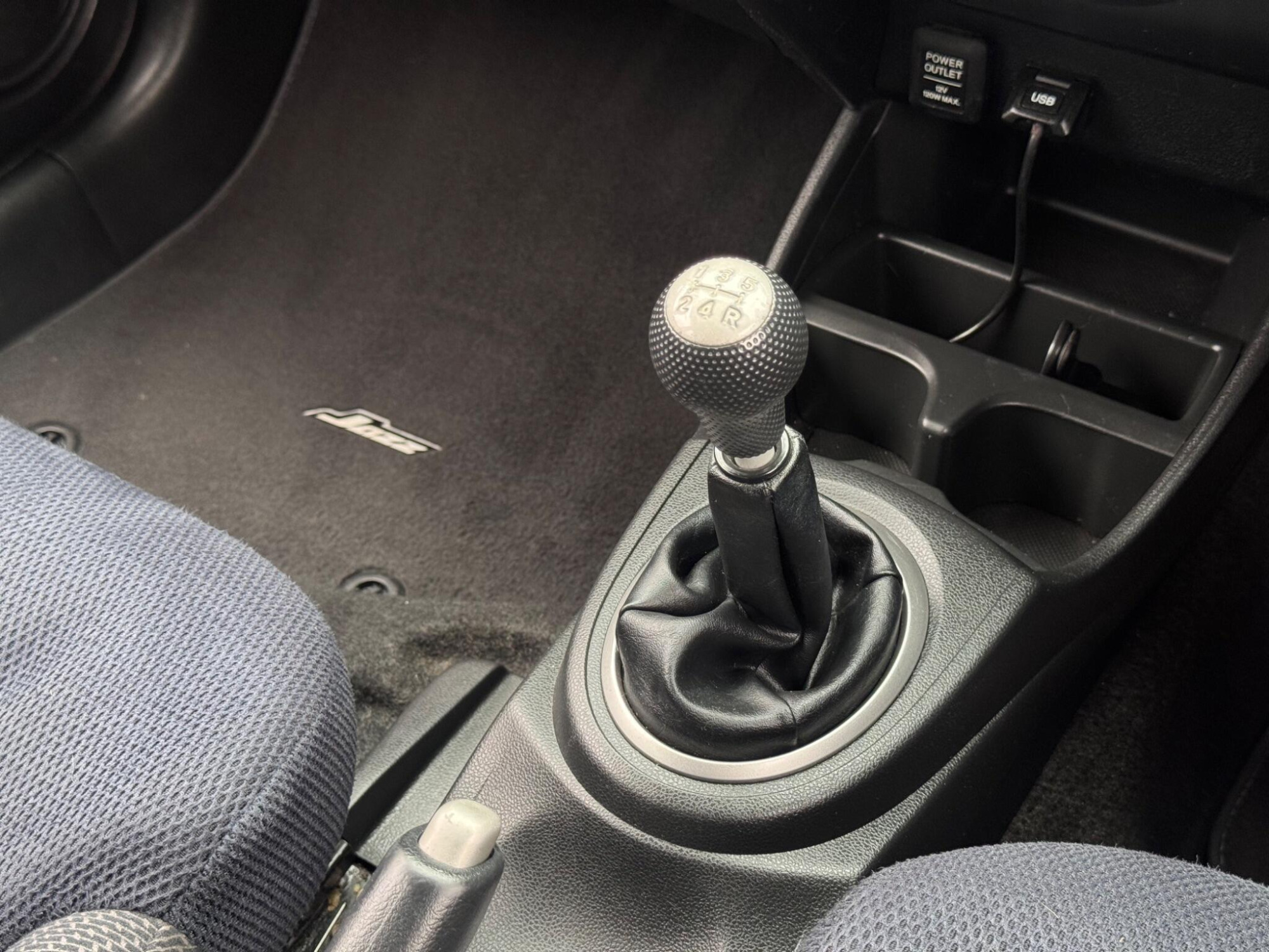 2012 Honda Jazz image 28