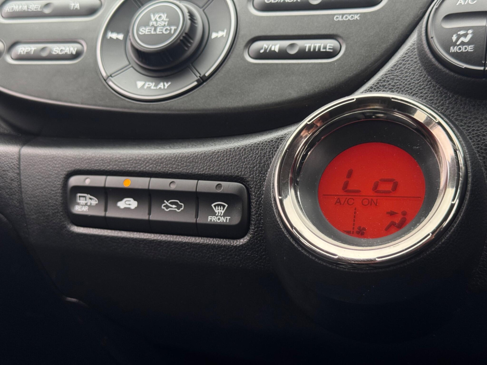 2012 Honda Jazz image 25