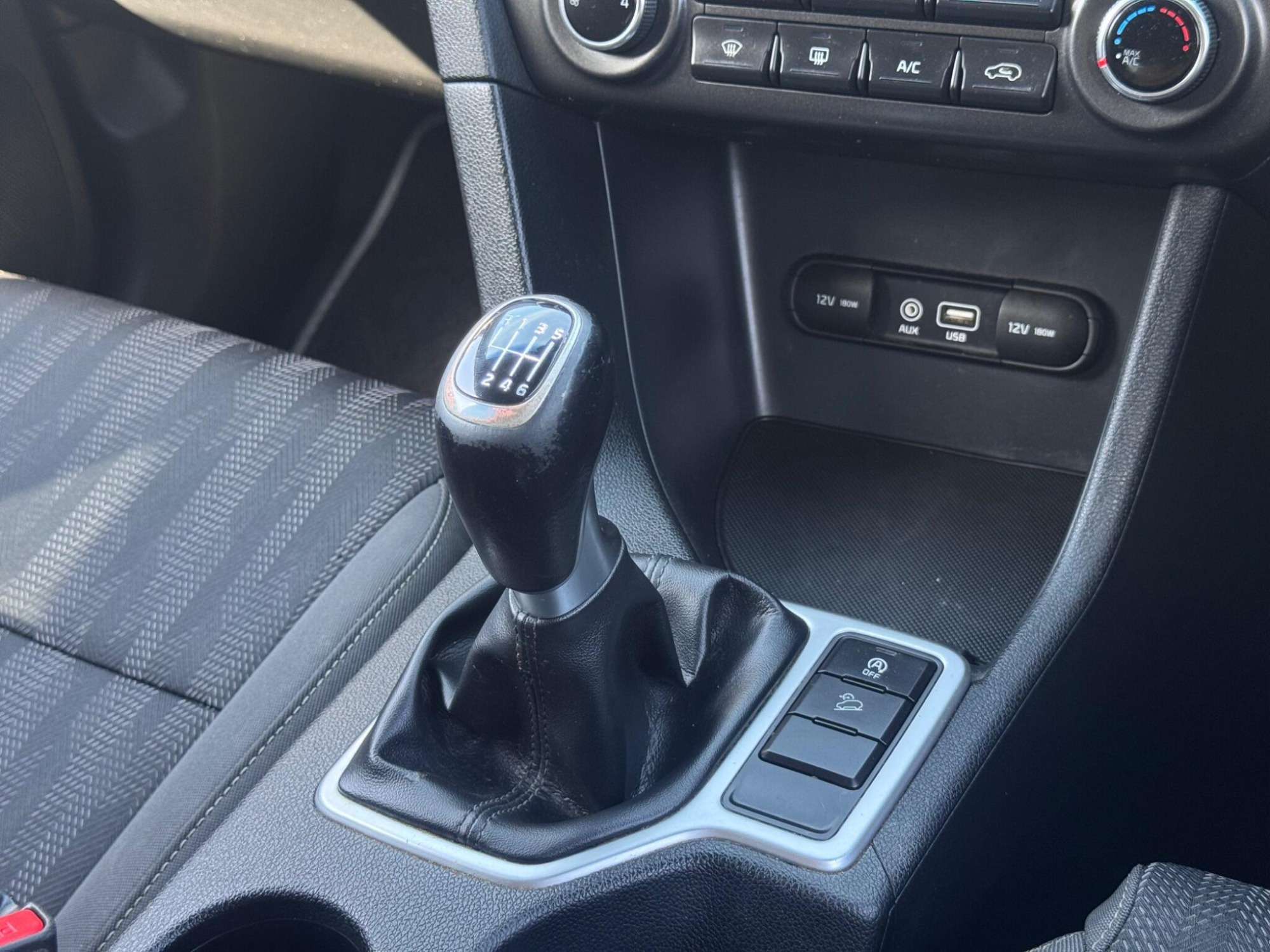 2016 Kia Sportage image 22