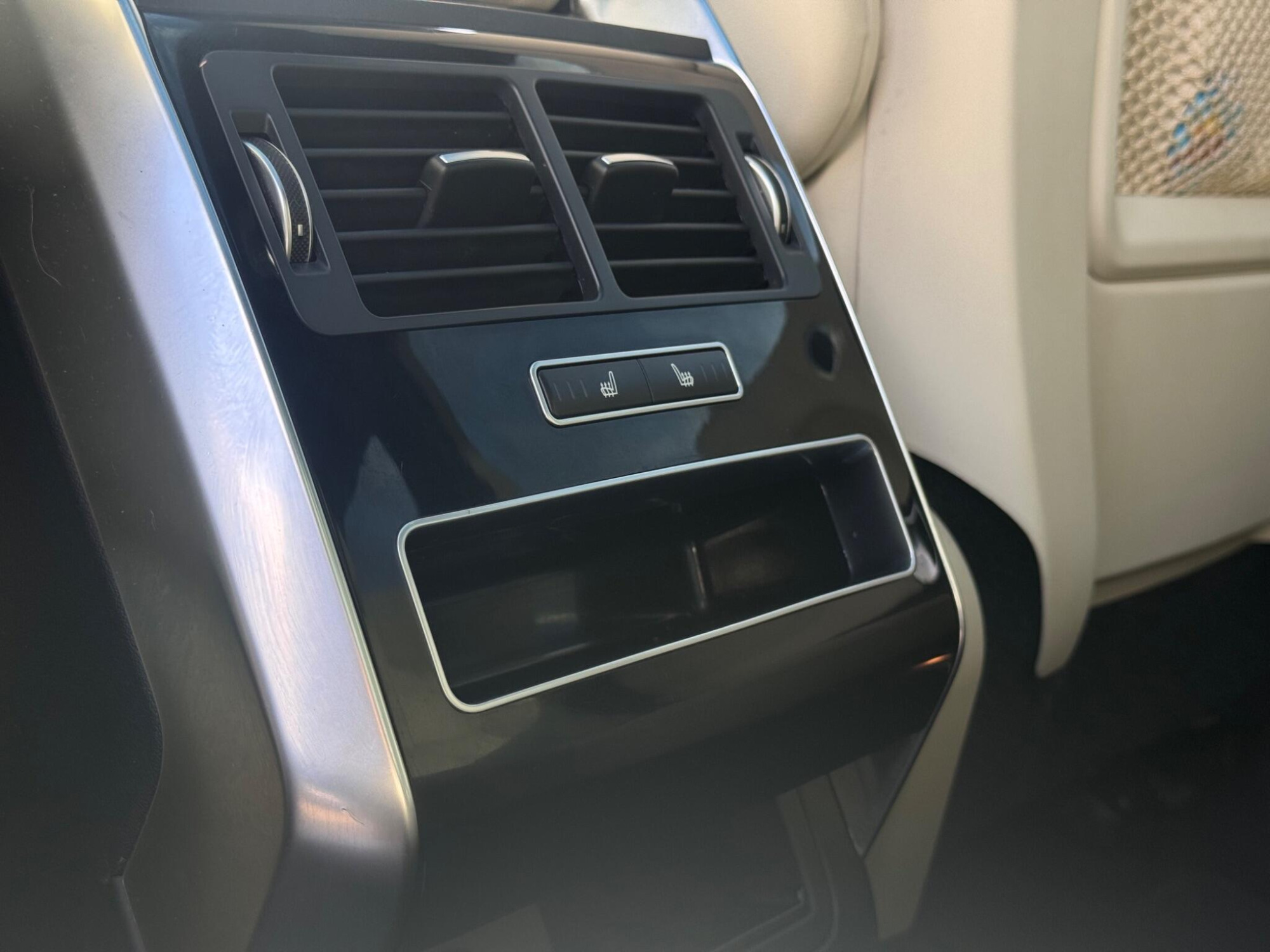 2016 Land Rover Range Rover Sport image 26