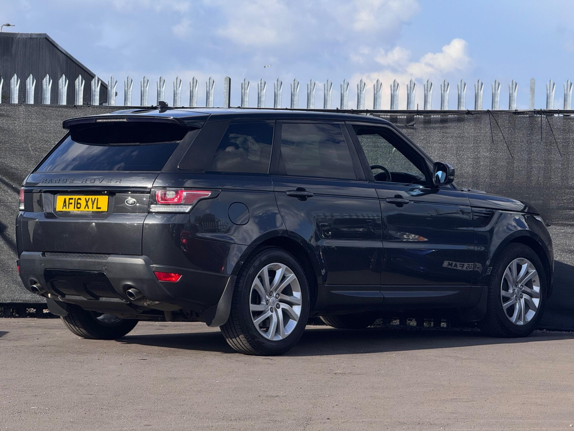 2016 Land Rover Range Rover Sport image 9